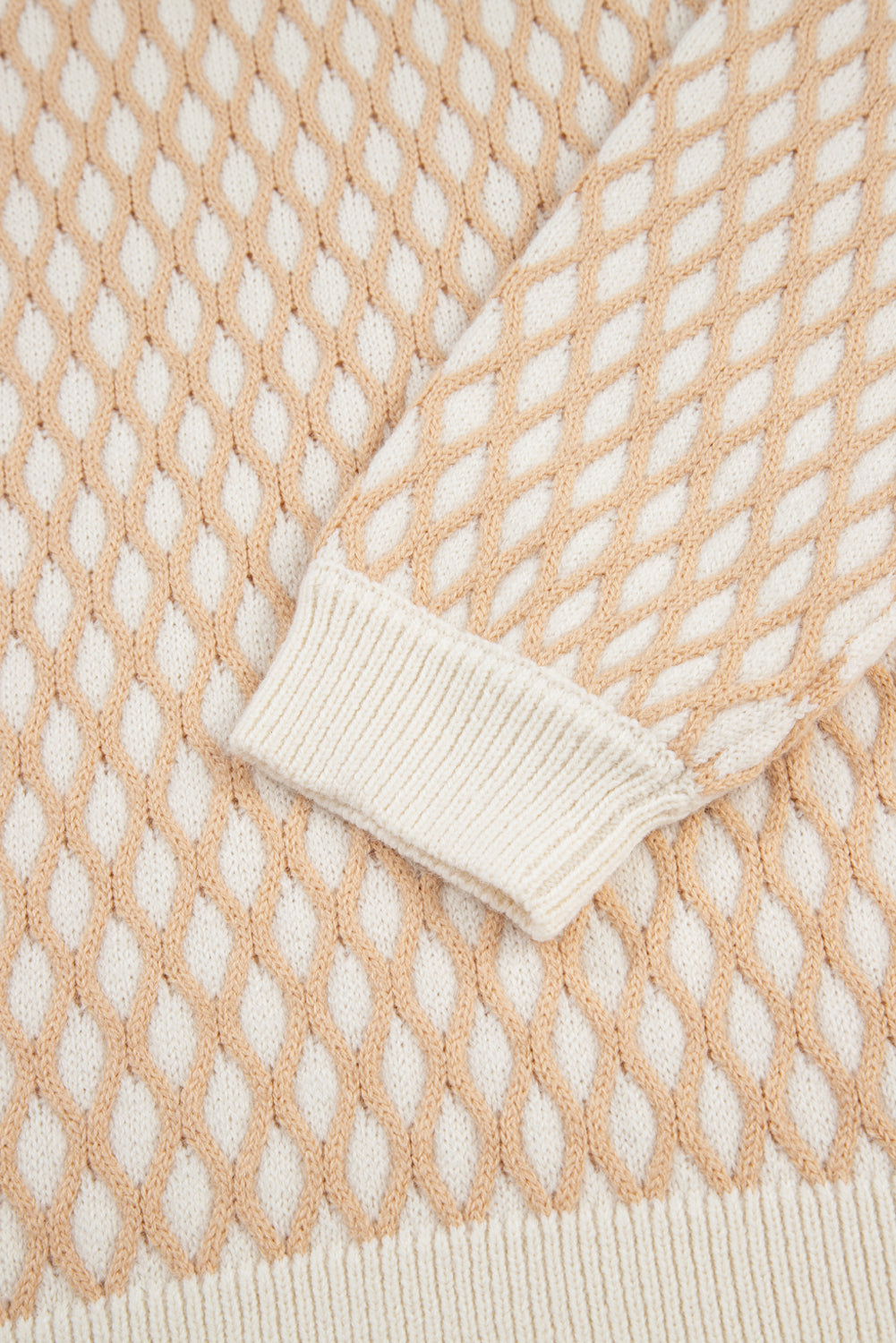 Knit Rhombus Textured Mock-Neck Knit Top in Smoke Gray