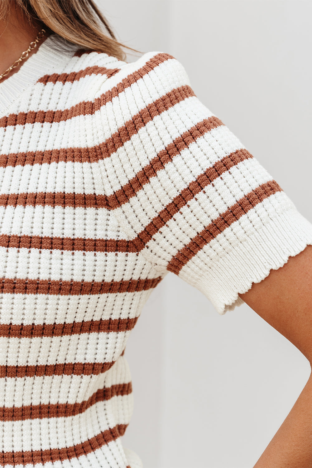 Scalloped Round-Neck Short-Sleeved Knit Top