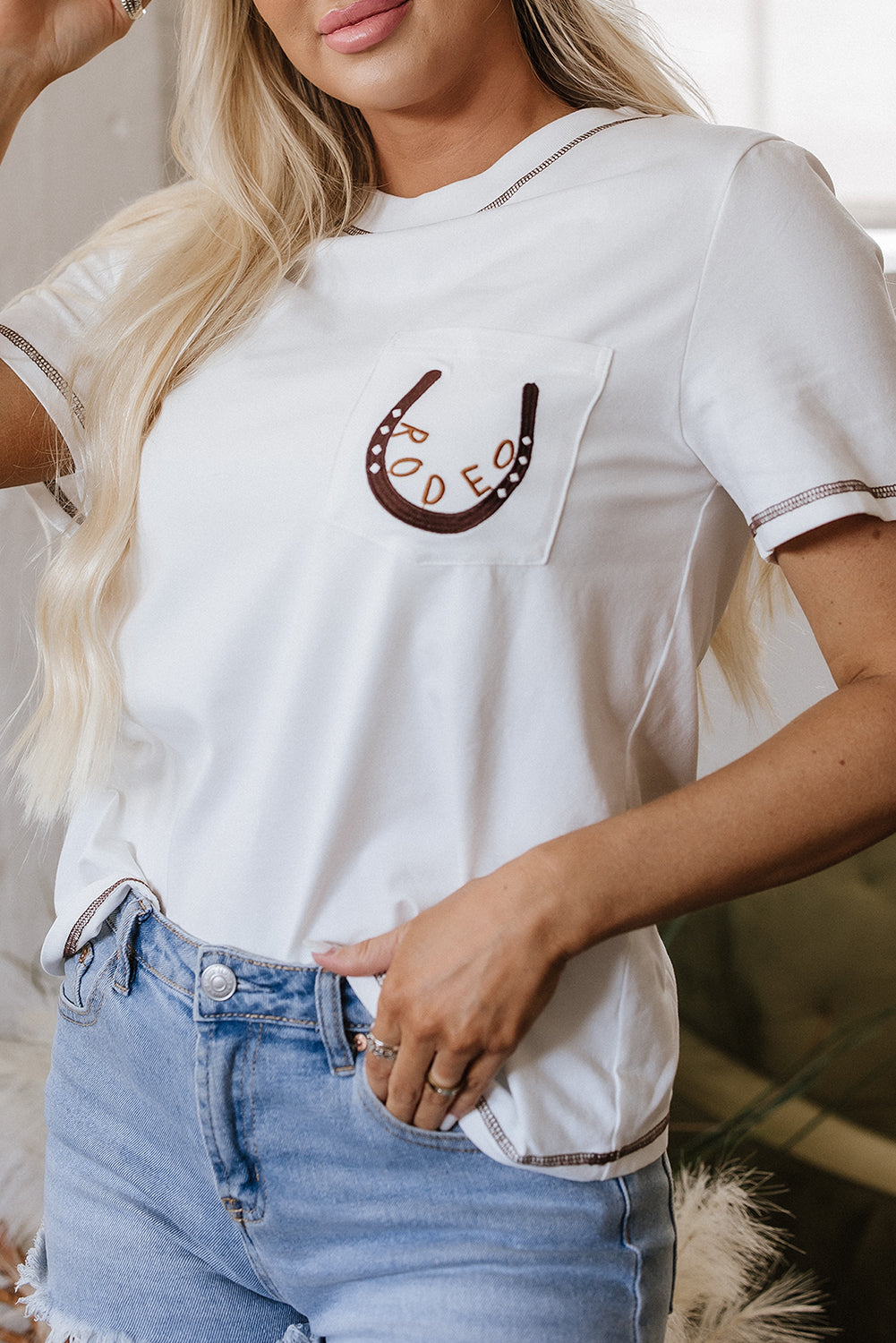White RODEO Horseshoe Embroidered Patch Pocket T Shirth