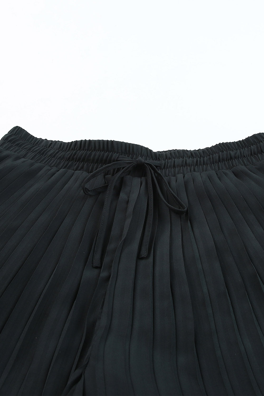 Women's Shorts with Drawcord Waist Flowy Pleat-Detail