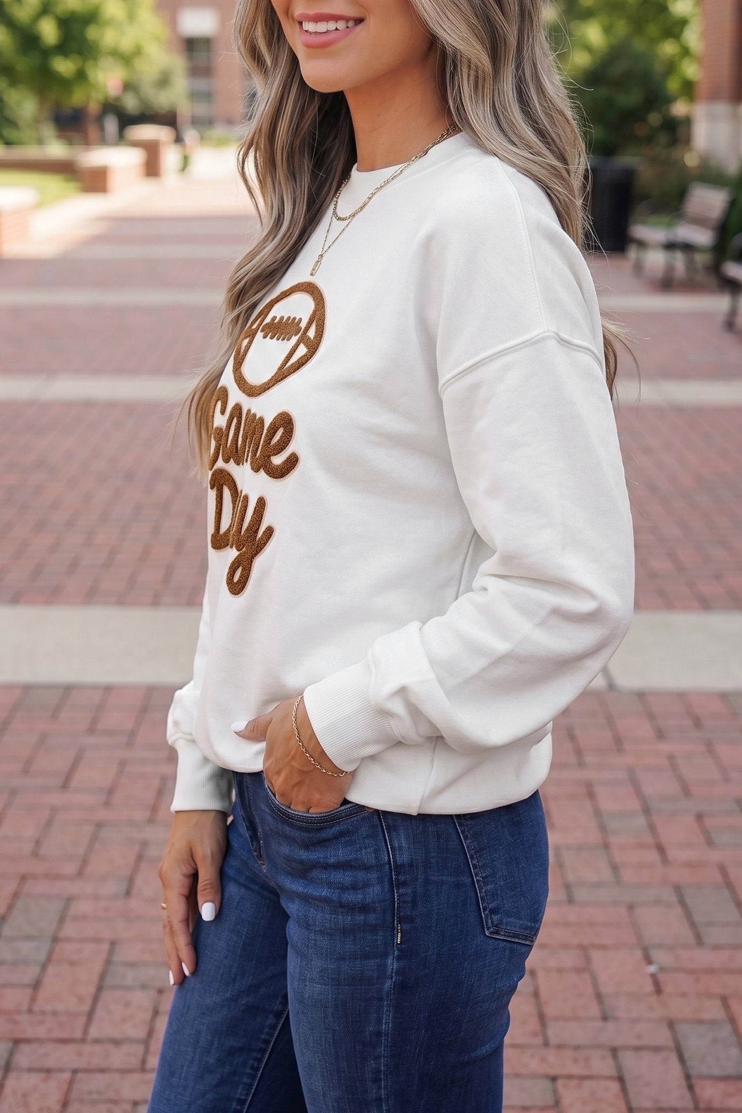 Embroidered Day Slogan Game Rugby Pattern Crewneck Sweatshirt in White