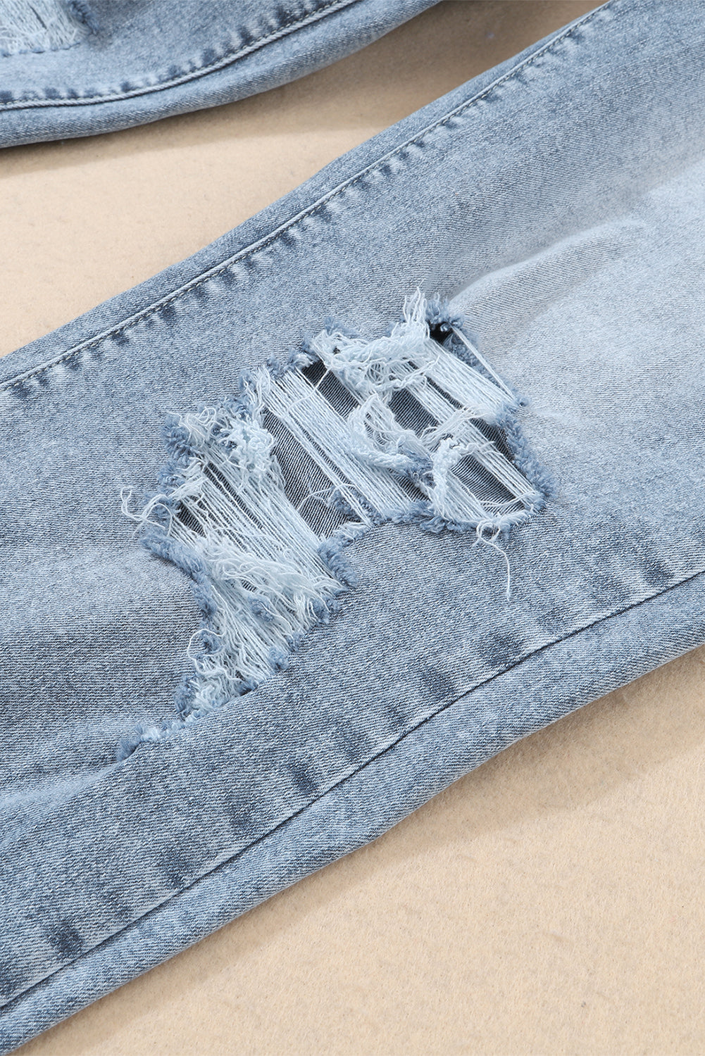 Women's Light Wash Frayed High-Rise Jeans