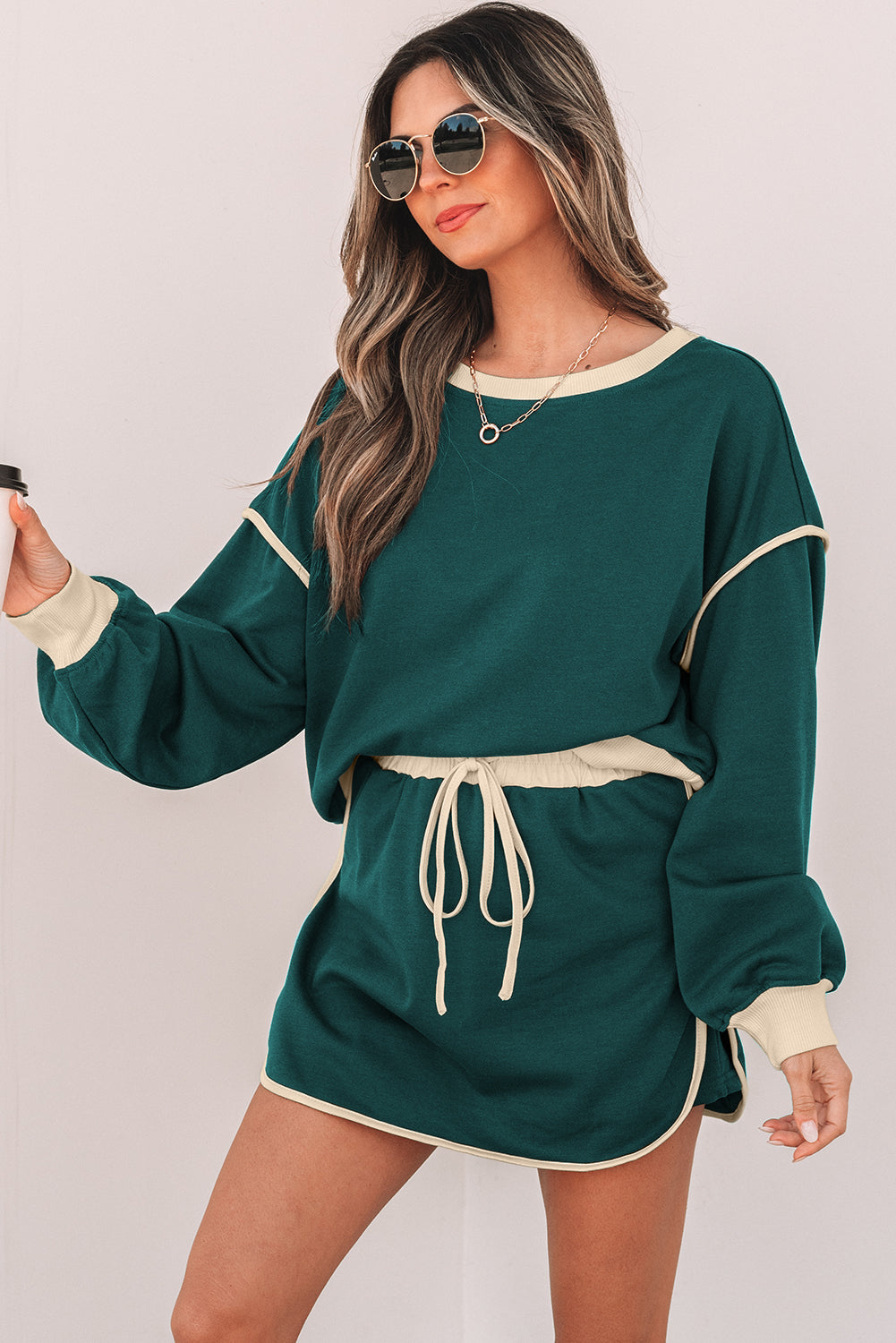 Contrast Evergreen Color Loose Pullover and Lace-up Waist Skort Set