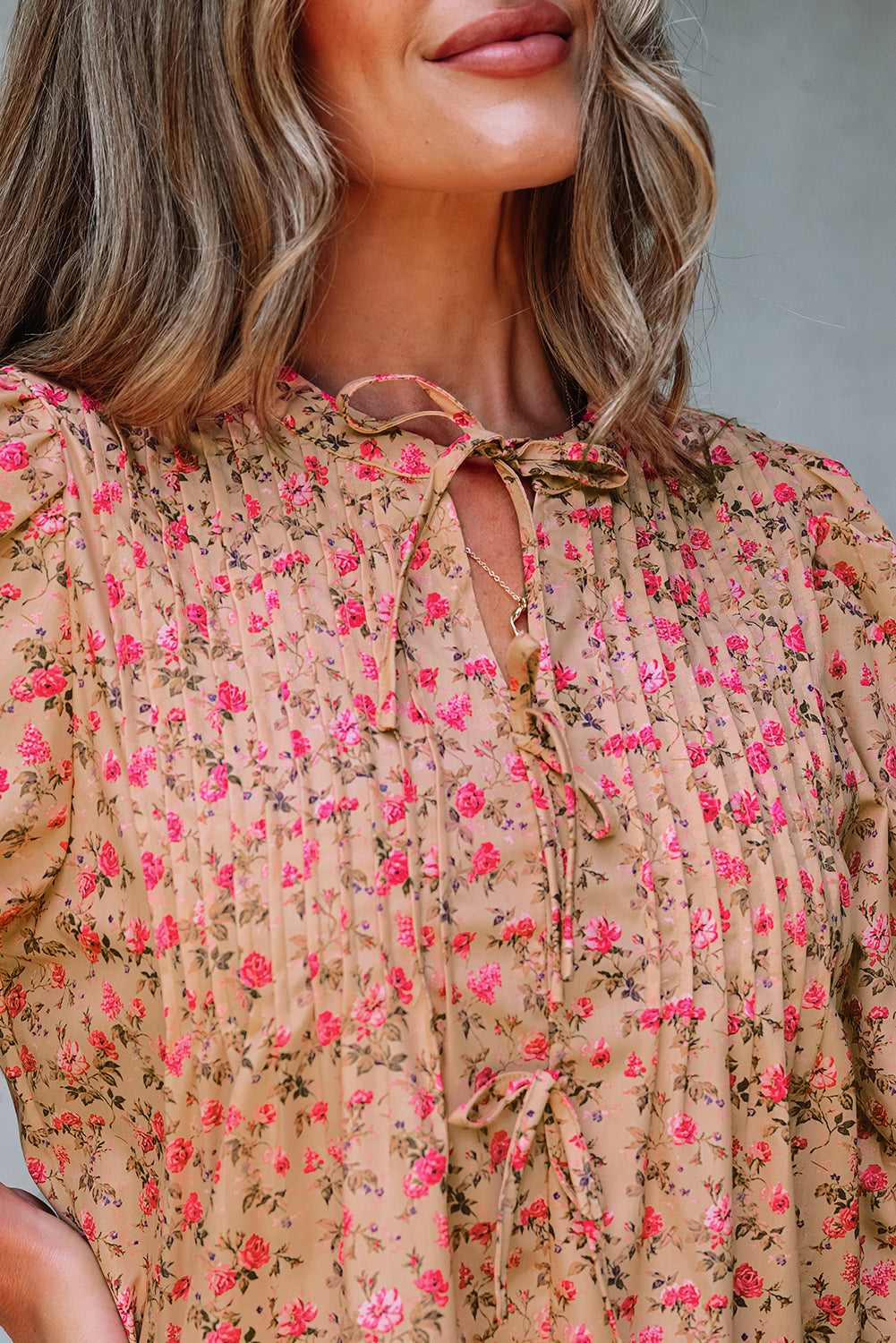 Floral-Print Bow Pintuck Bust Half Puff Sleeve Blouse Top