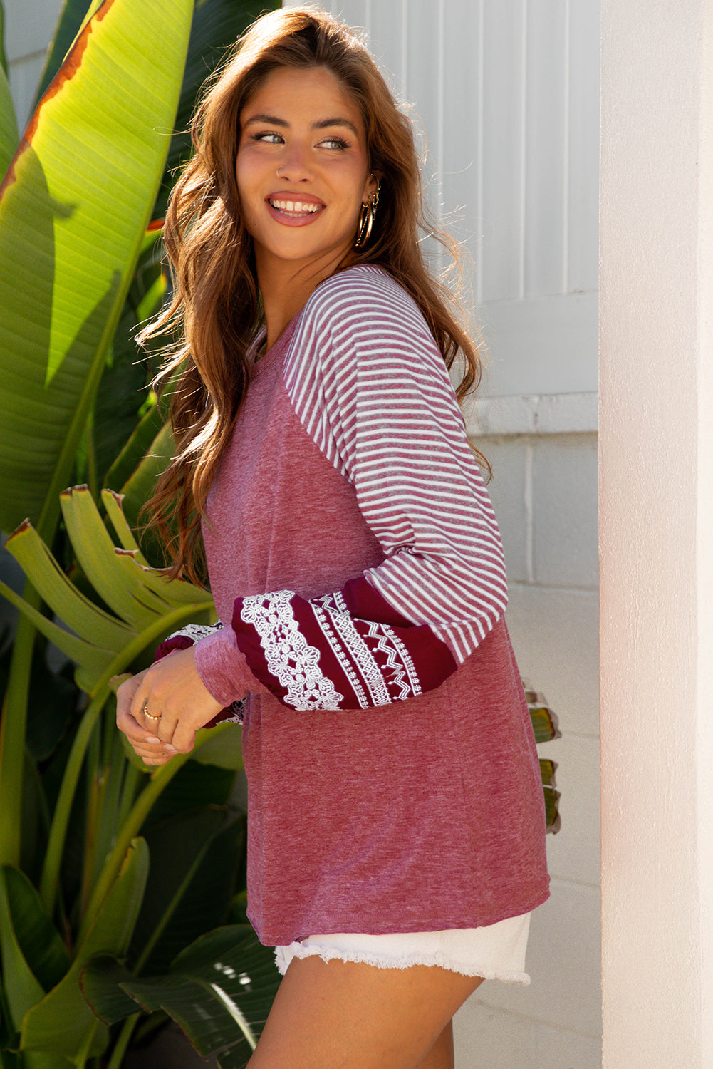 Contrast Print Striped Raglan Long-Sleeved Loose Top in Burgundy
