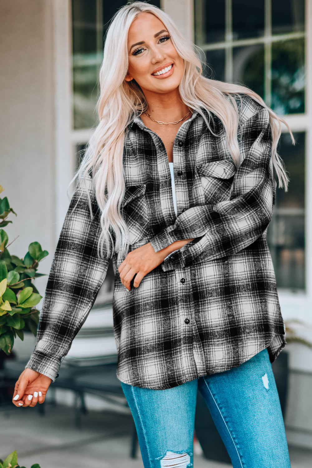 Women's Shacket Featuring Buttons Pocket-Detail Plaid