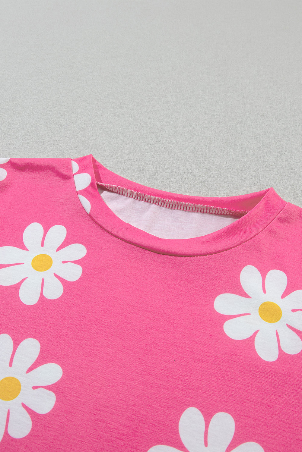 Women's Daisy Printed Crew Neck T Shirt