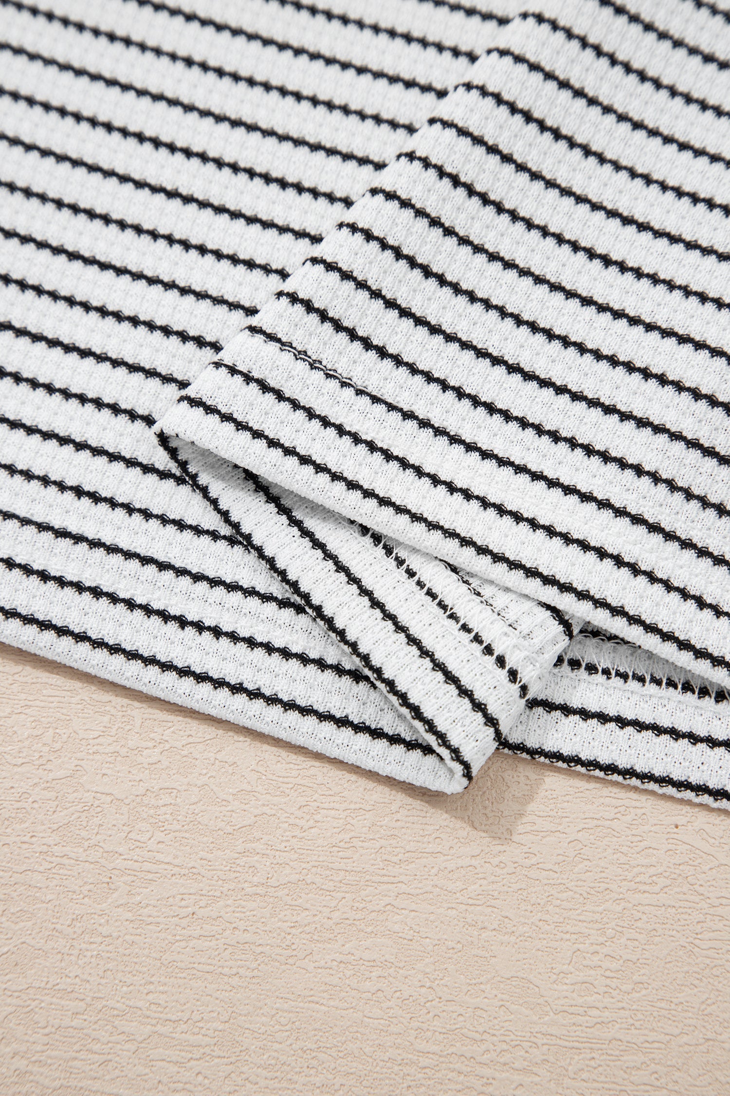 Loose Everyday Stripe Everyday Long-Sleeved Top in White