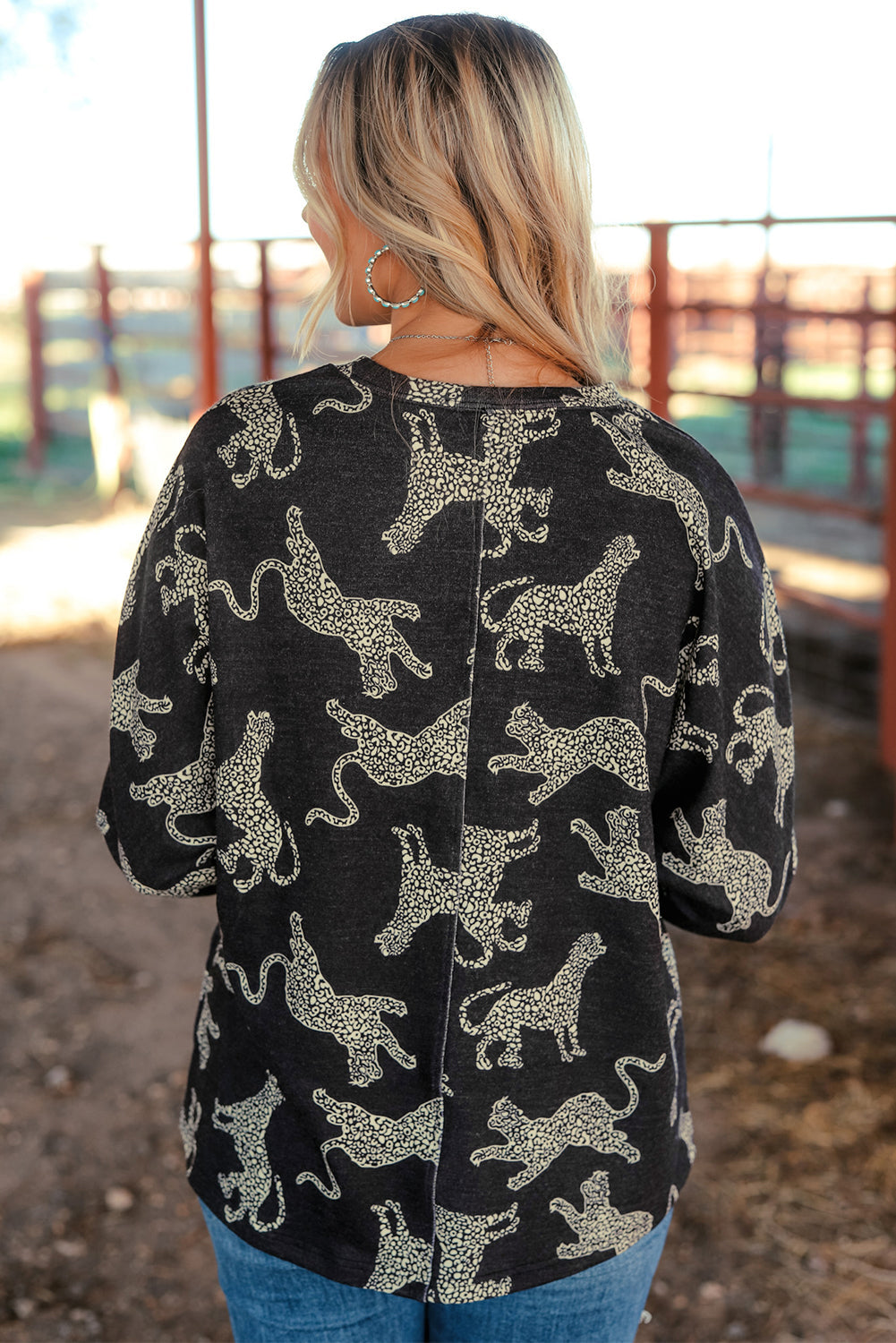Top for Women Long-Sleeve Lively Cheetah Print