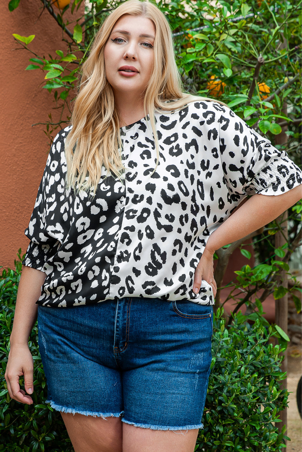 Women's Blouse with Plus Size Contrast Leopard-Print