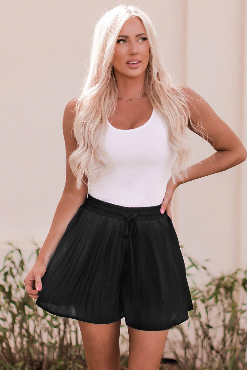 Women's Shorts with Drawcord Waist Flowy Pleat-Detail