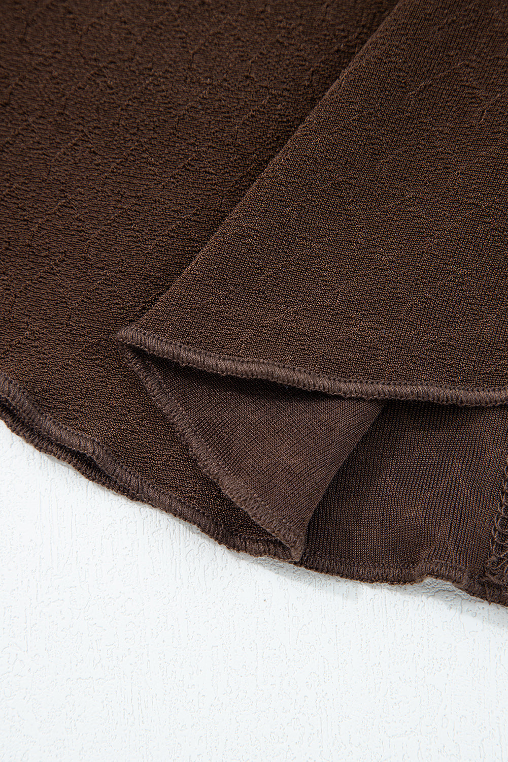 Trim Raw Lettuce Raw Seam Jacquard Long-Sleeved Top in Cinnamon