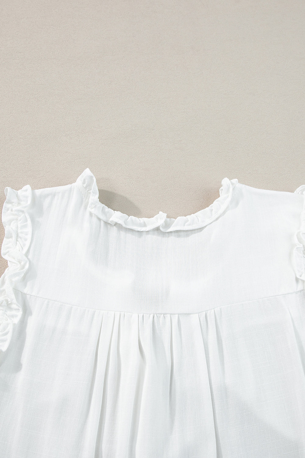 Women's Button Split Ruffle-Trimmed Trim Tank Top