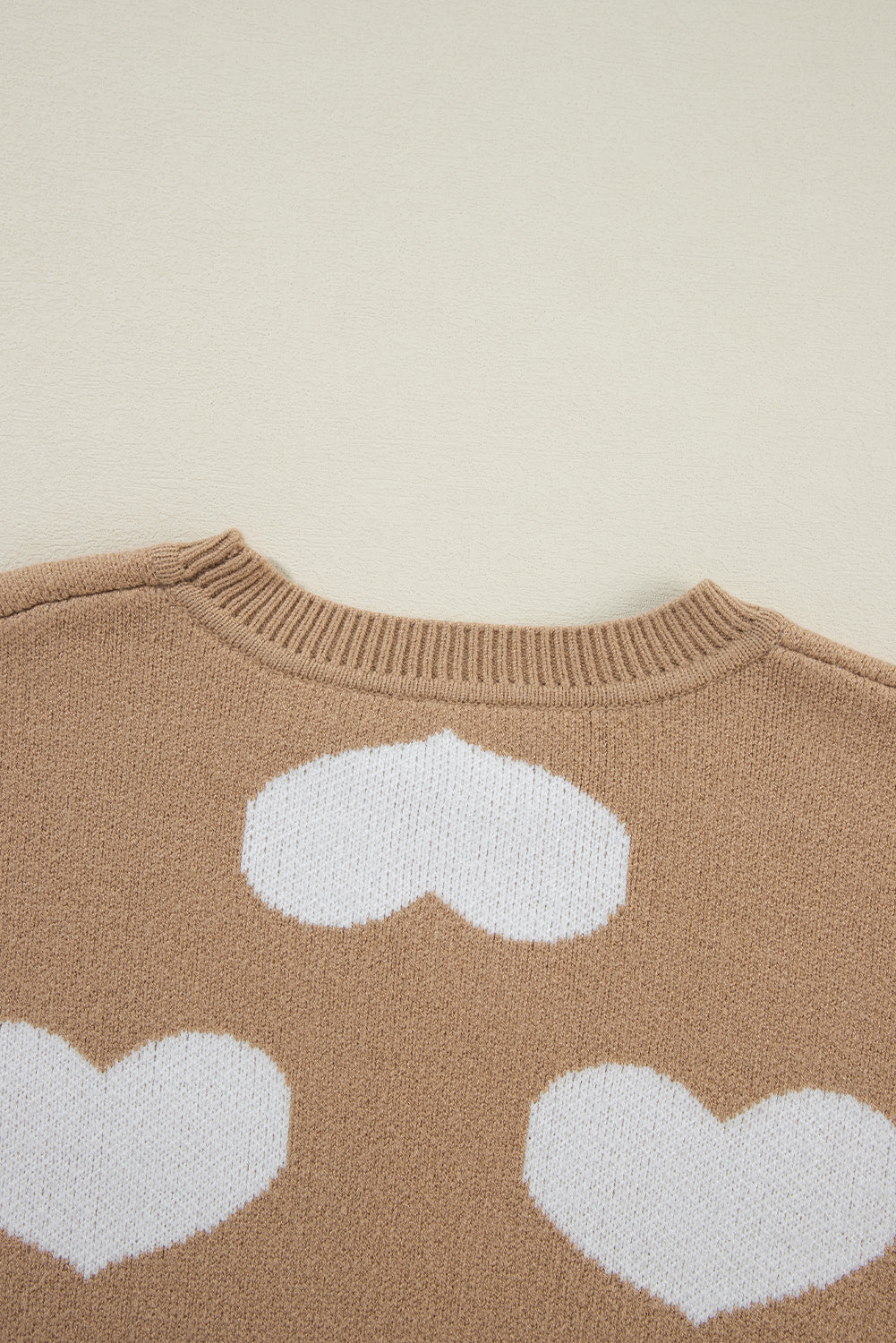Contrast Heart Pattern Round Neck Sweater