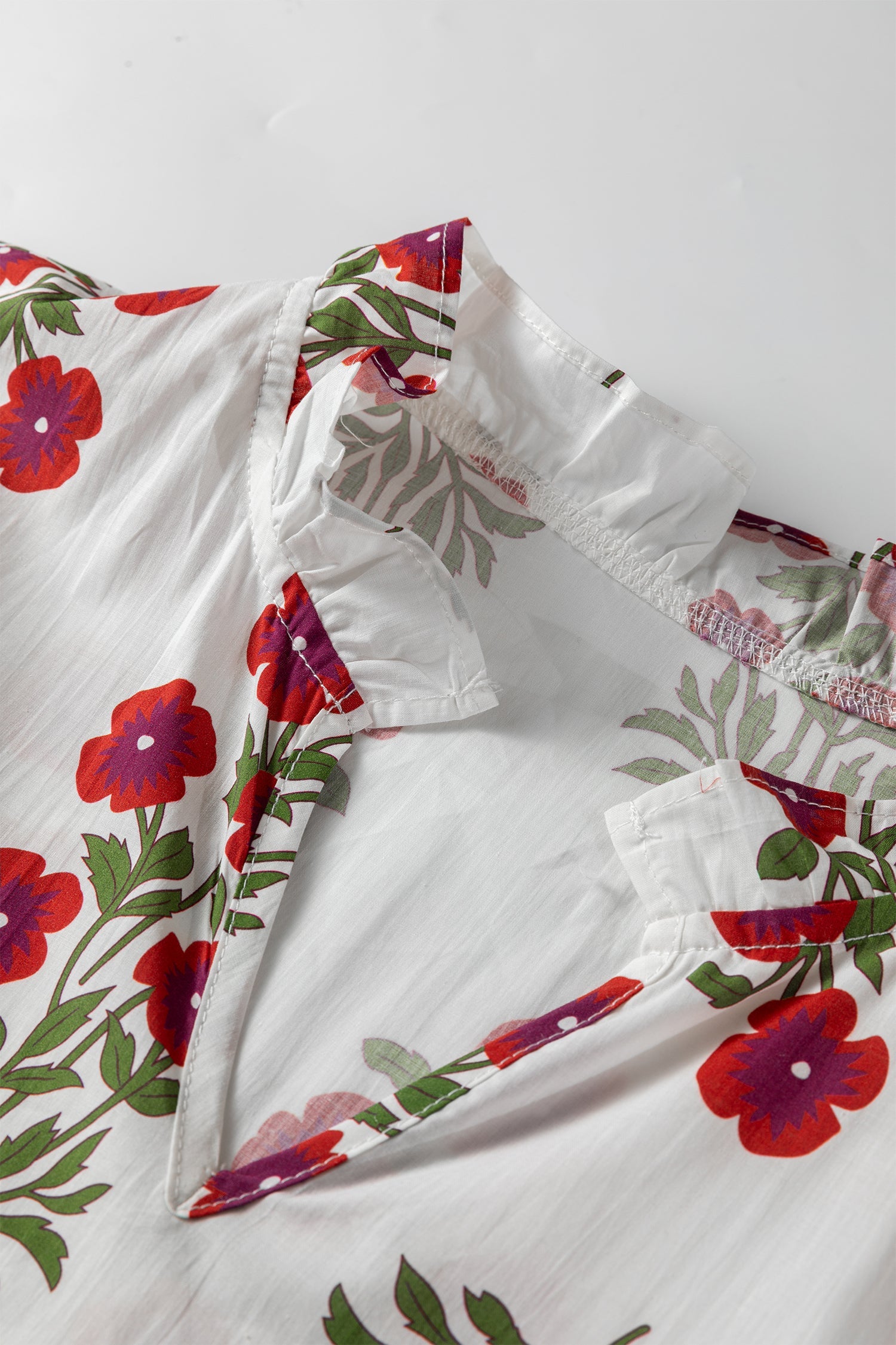 V-Neck 3/4 Floral-Print 3/4 Sleeve Loose Mini Dress in White