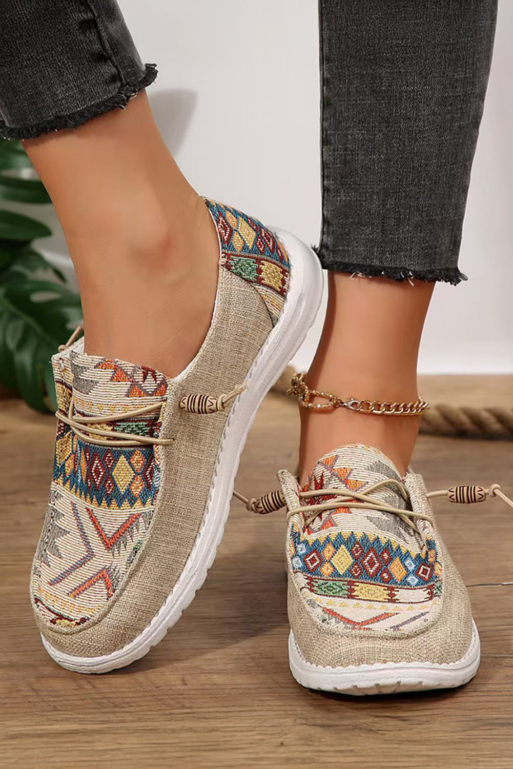 Geometric Slip Lace-up Decor On Shoes