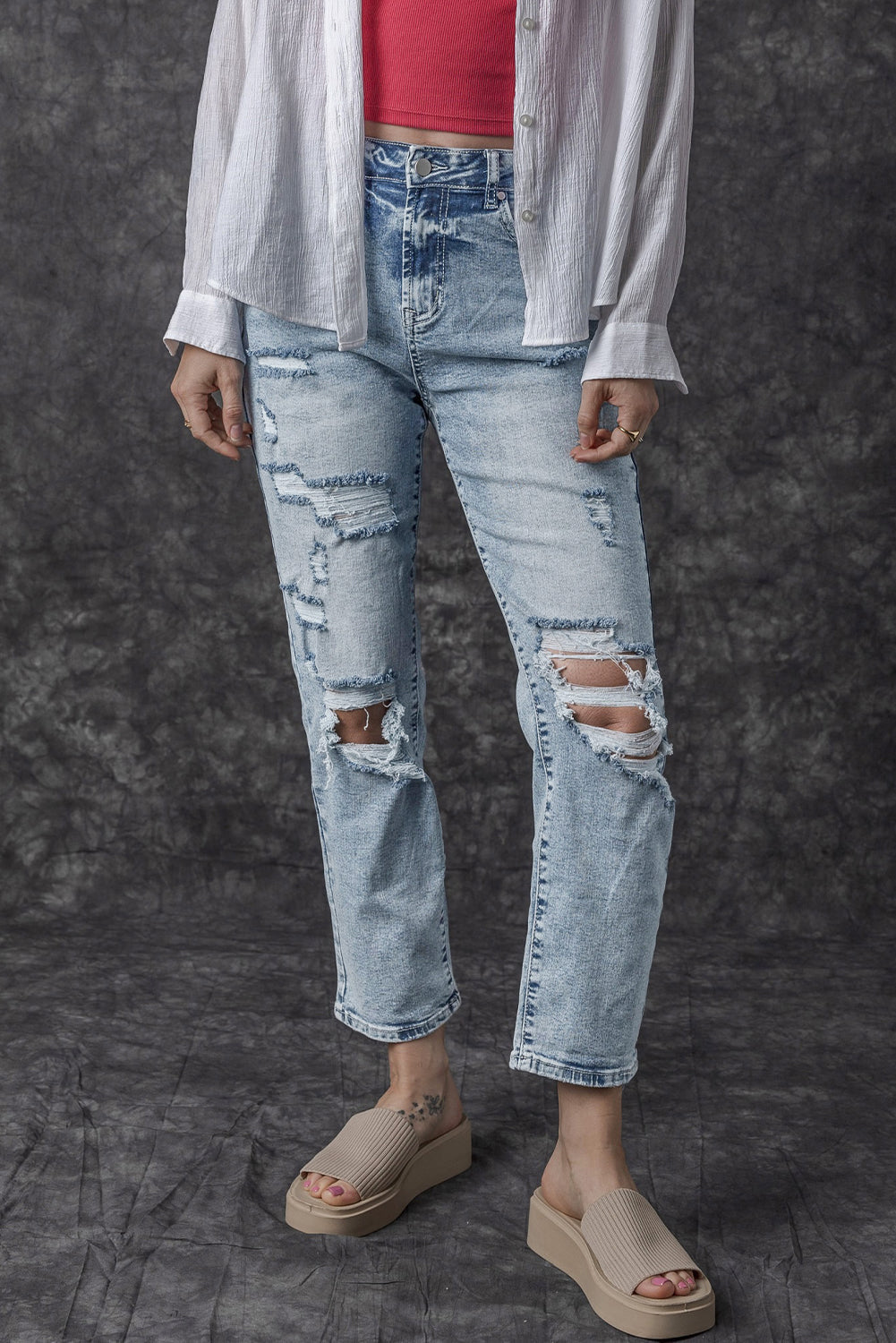 Women's Light Wash Frayed High-Rise Jeans