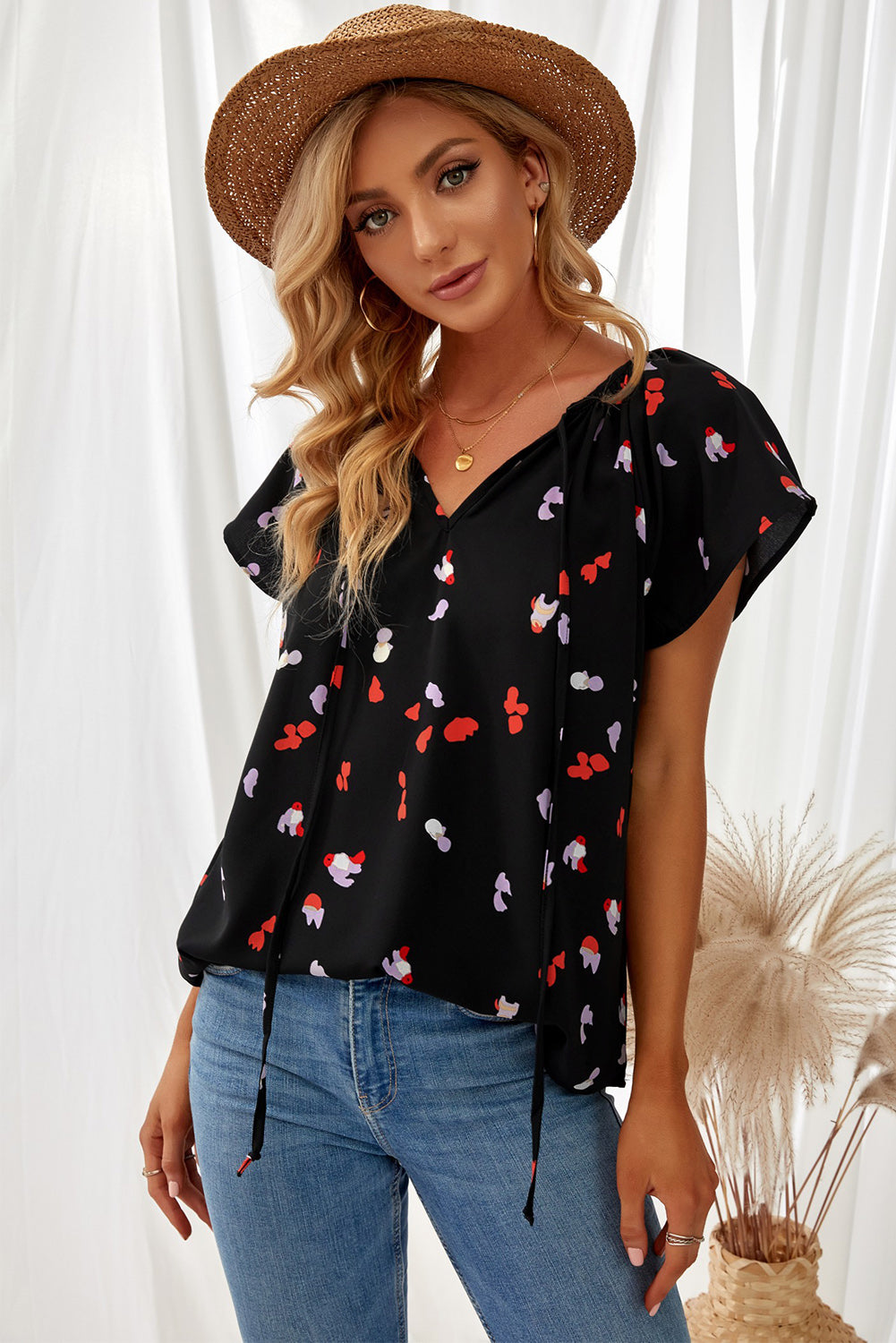 Women's Blouse with Black V-neck Short-Sleeve Floral-Print Print Fantasy Fluttering