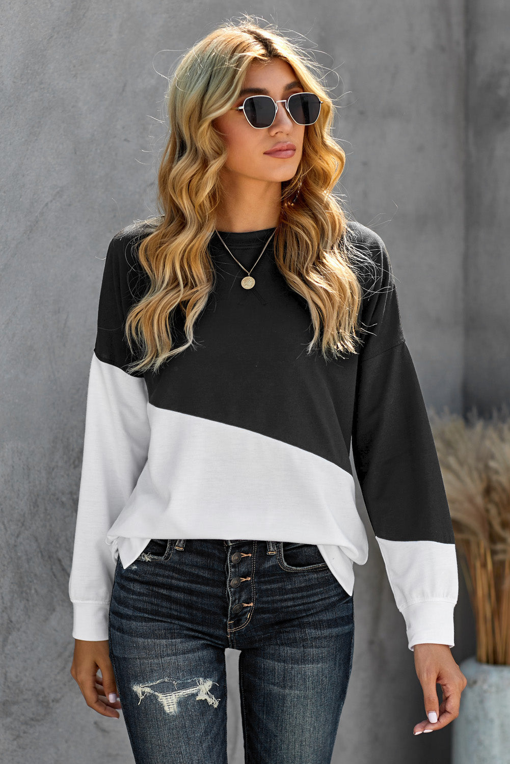 Women's Sleeve Black White Patchwork Dropped Shoulder Sweatshirt