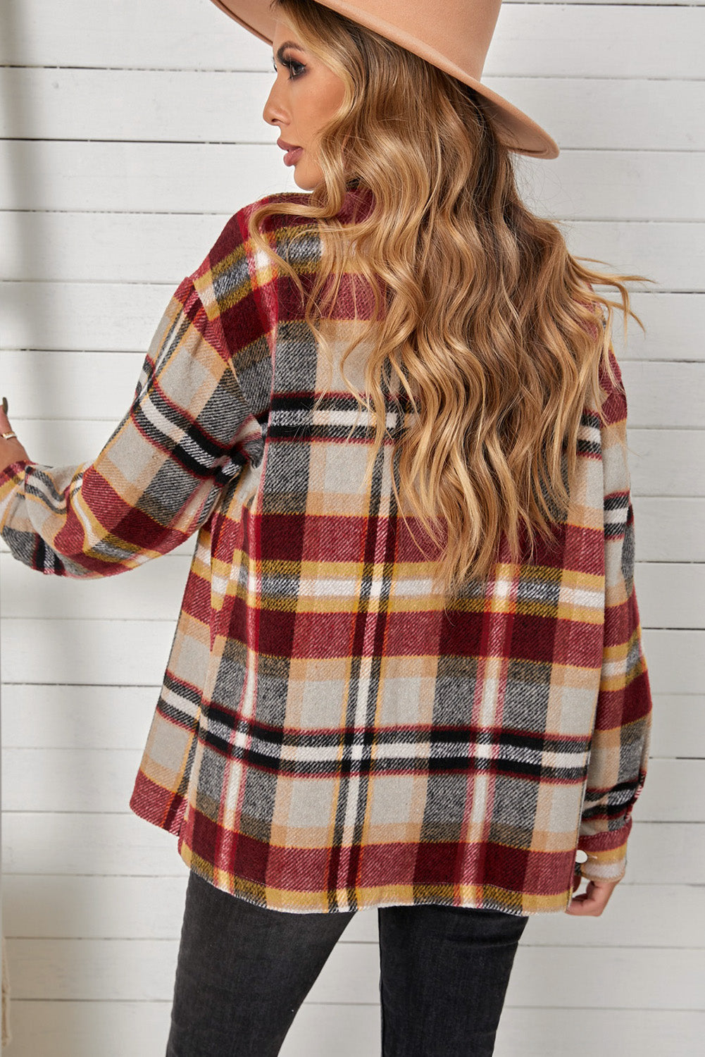 Women's Shacket Featuring Pocket-Detail Shirt Plaid Print