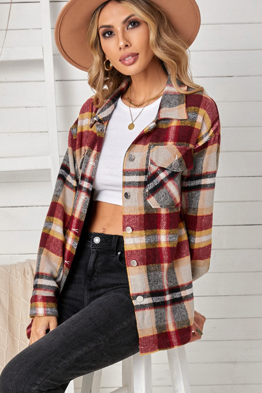 Women's Shacket Featuring Pocket-Detail Shirt Plaid Print