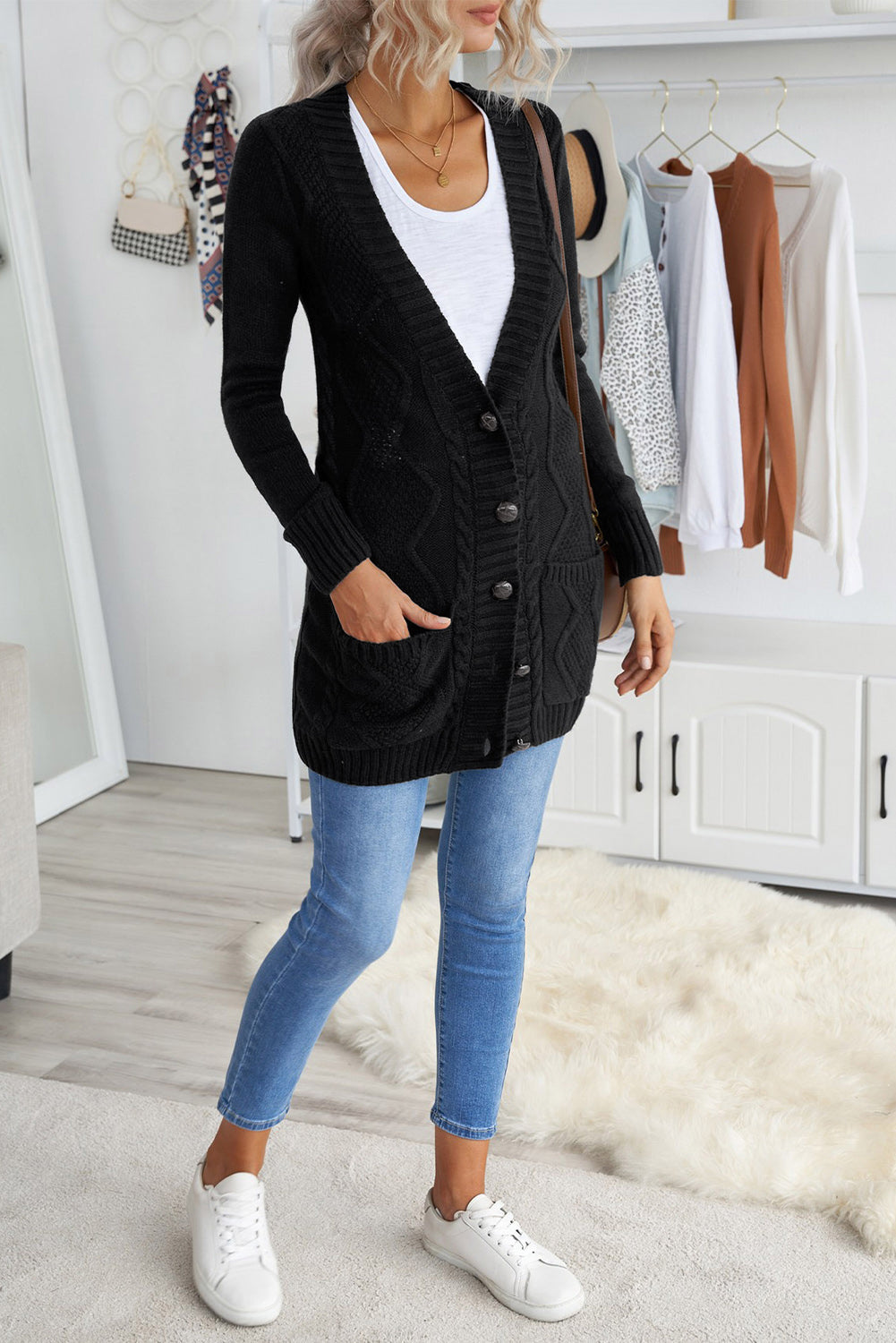 Women's Pocket and Buttons Closure Fashion Black Front Cardigan