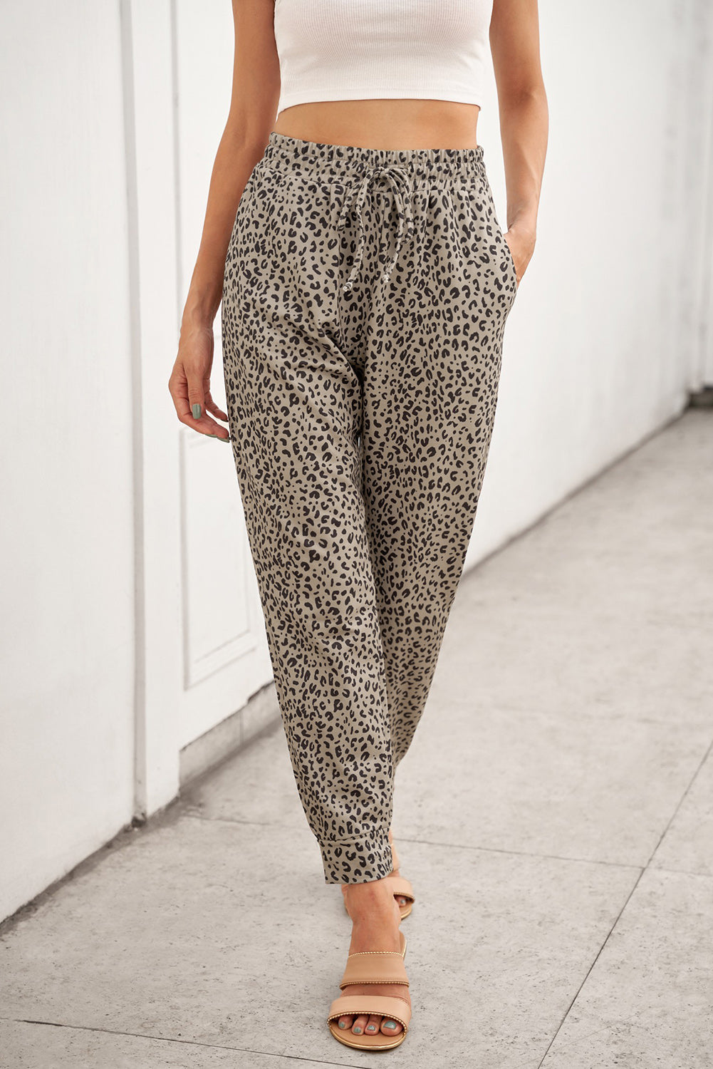 Women's Women Everyday Khaki Breezy Leopard-Print Joggers