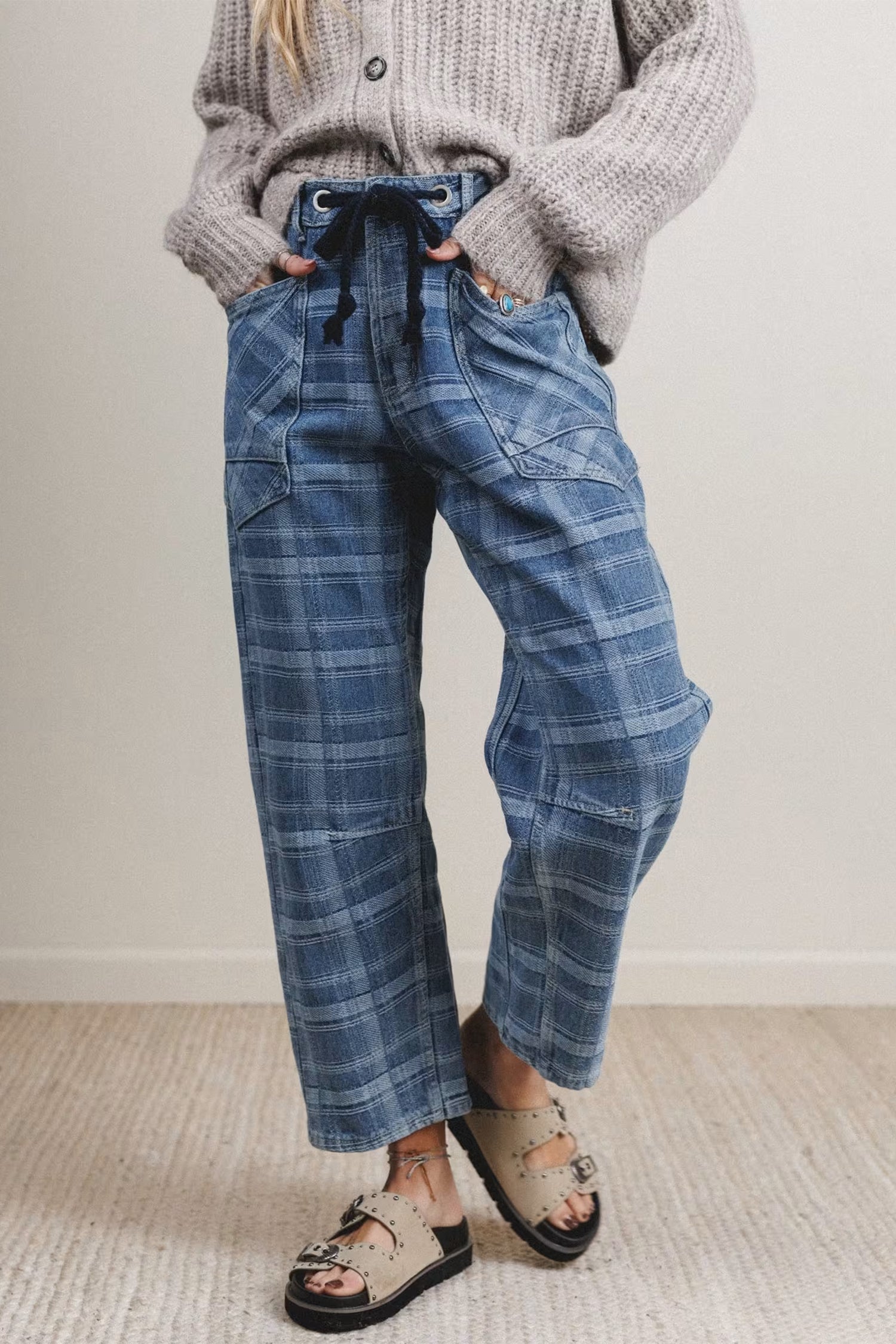 Denim Grommet Plaid Grommet Drawcord Waist Ankle-Length Jeans in Sky Blue