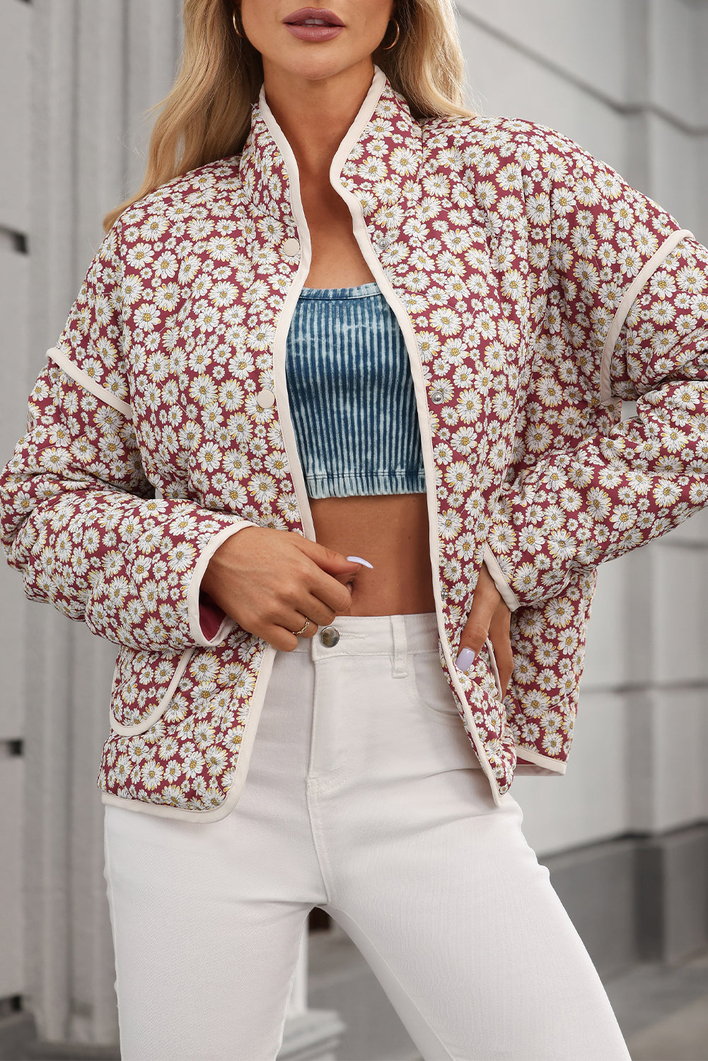 Edge Floral-Print Contrast Pocket-Detail Stand-Neck Jacket in Pink