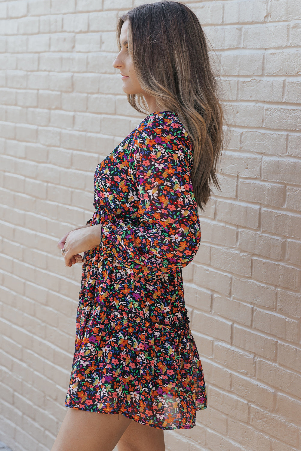 Women's Floral Dresses Featuring Wrapped V Neckline