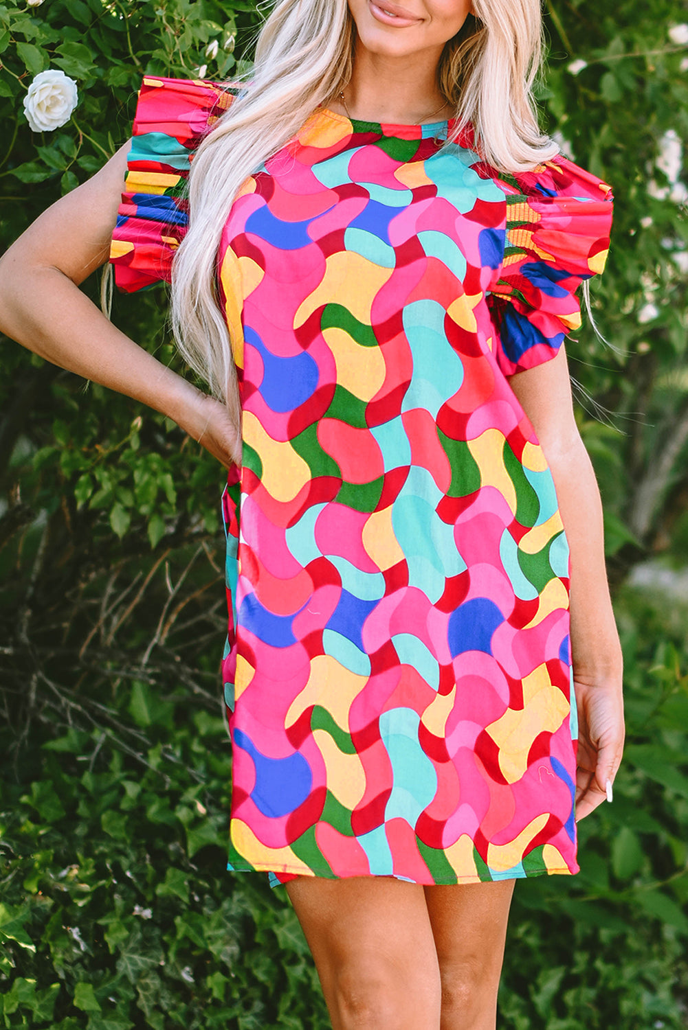 Women's Dress Featuring Shift Abstract Ruffle-Trimmed Sleeve