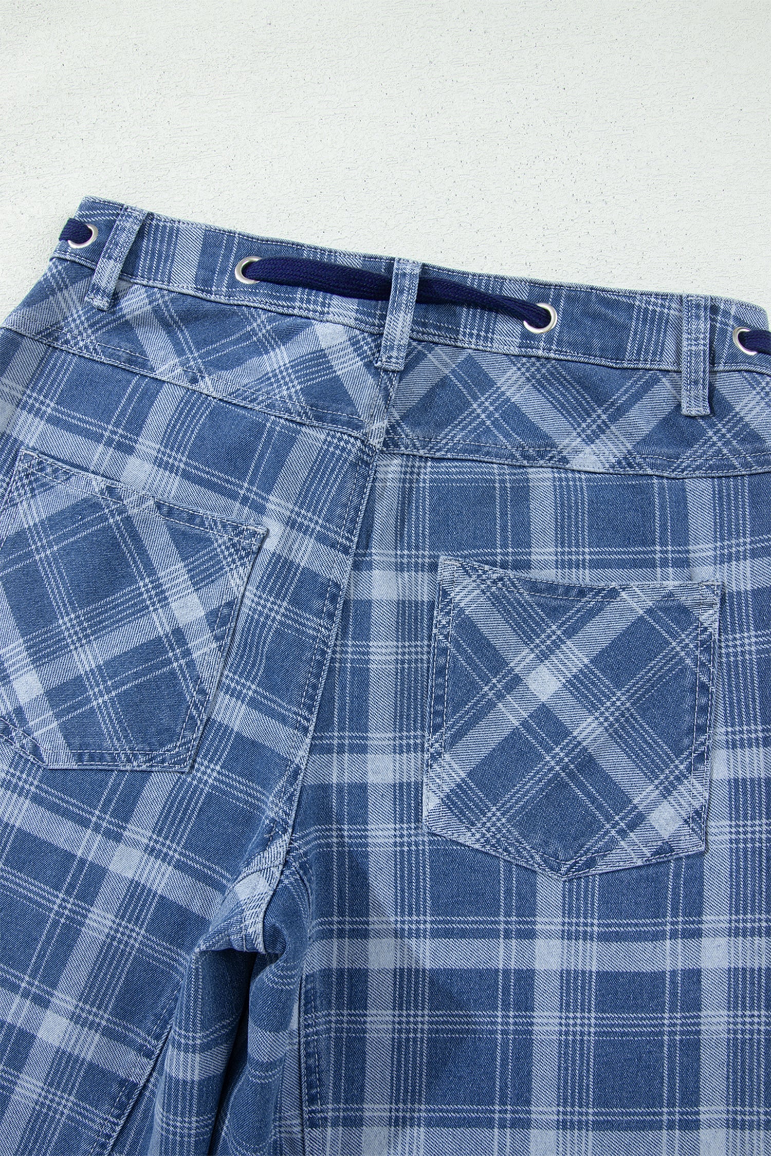 Denim Grommet Plaid Grommet Drawcord Waist Ankle-Length Jeans in Sky Blue