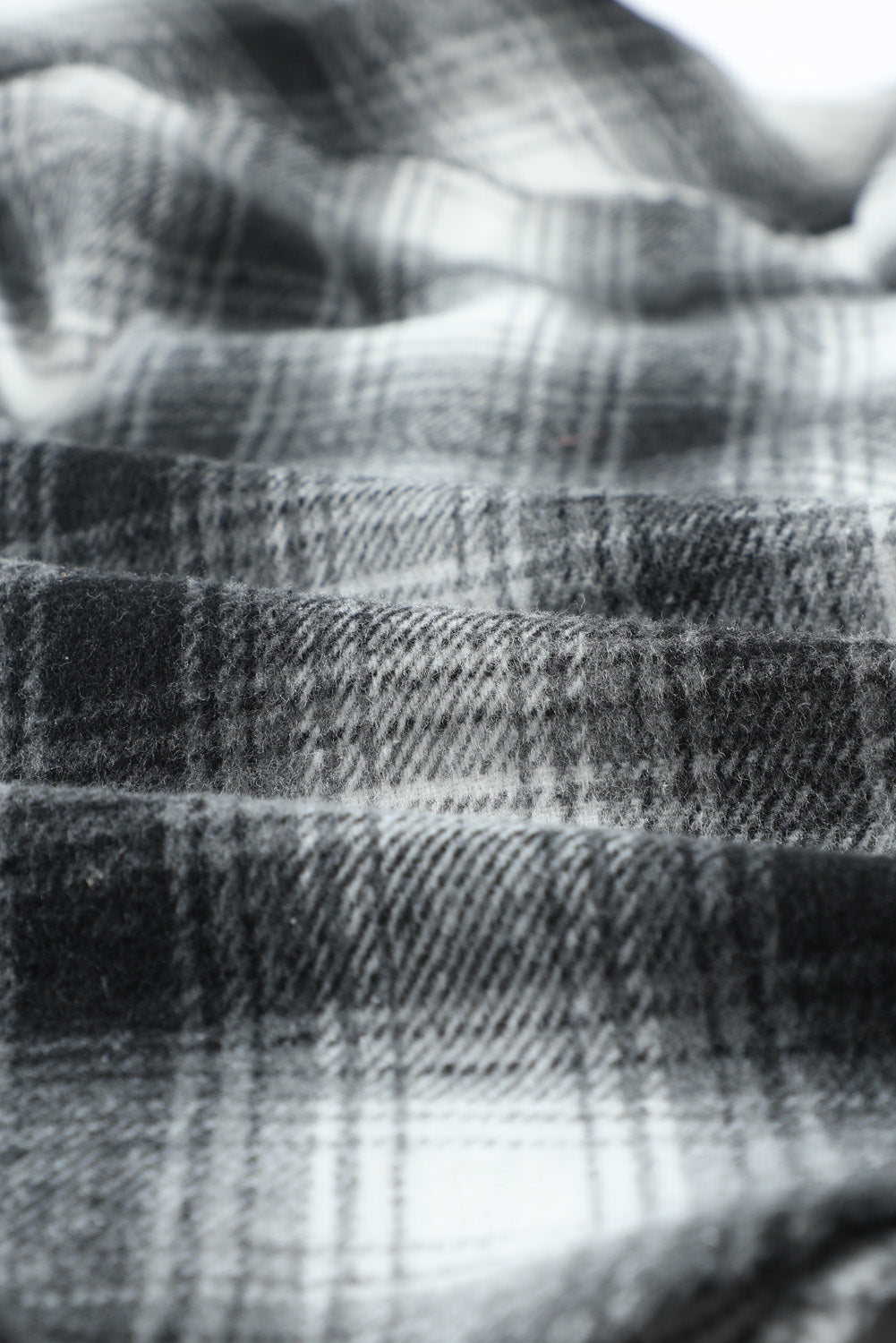 Women's Shacket Featuring Buttons Pocket-Detail Plaid