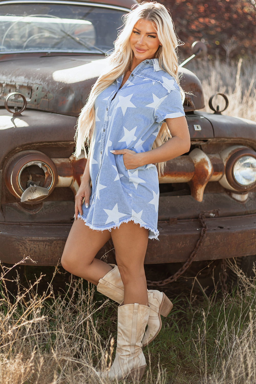 Stars Collared Frayed Hem Short-Sleeved Denim Dress in Sky Blue