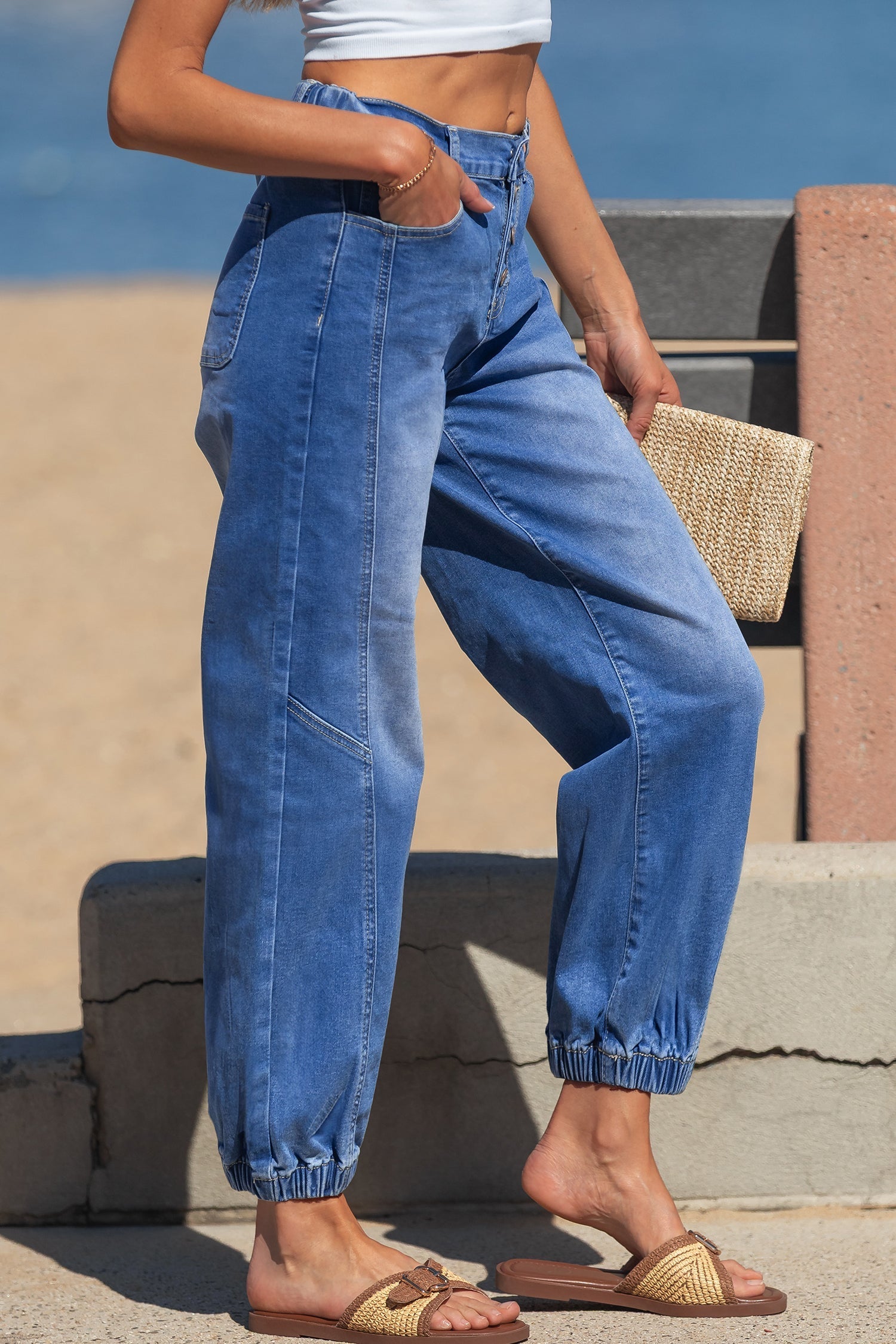 4 Tapered Buttons Front Everyday Easy-Fit Fit Jeans in Blue