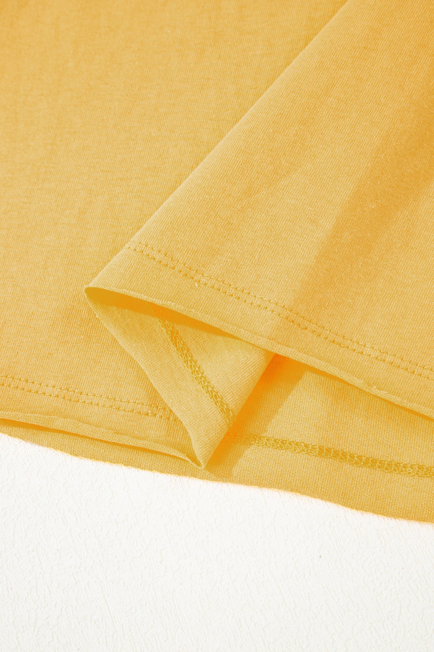 Contrast Trim Raw Hemline Short-Sleeved Loose Top