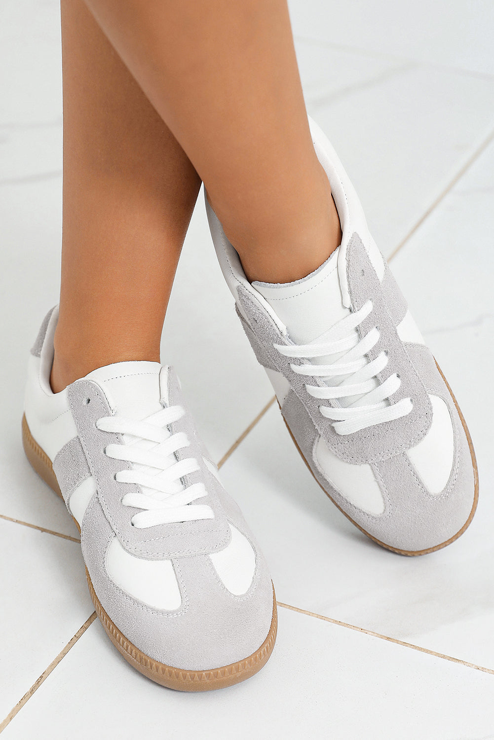 Suede PU Leather Patched Lace-up Flat Shoes