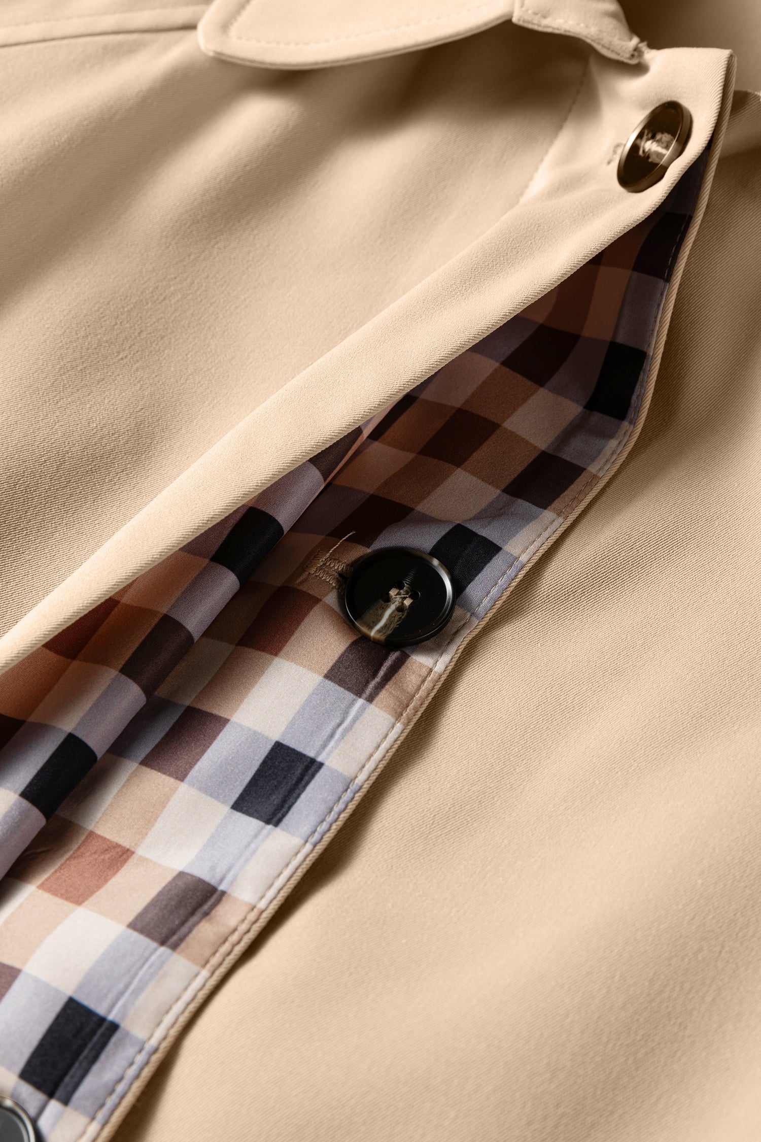 Patchwork Plaid Liner Single Breasted Trench Coat in Parchment