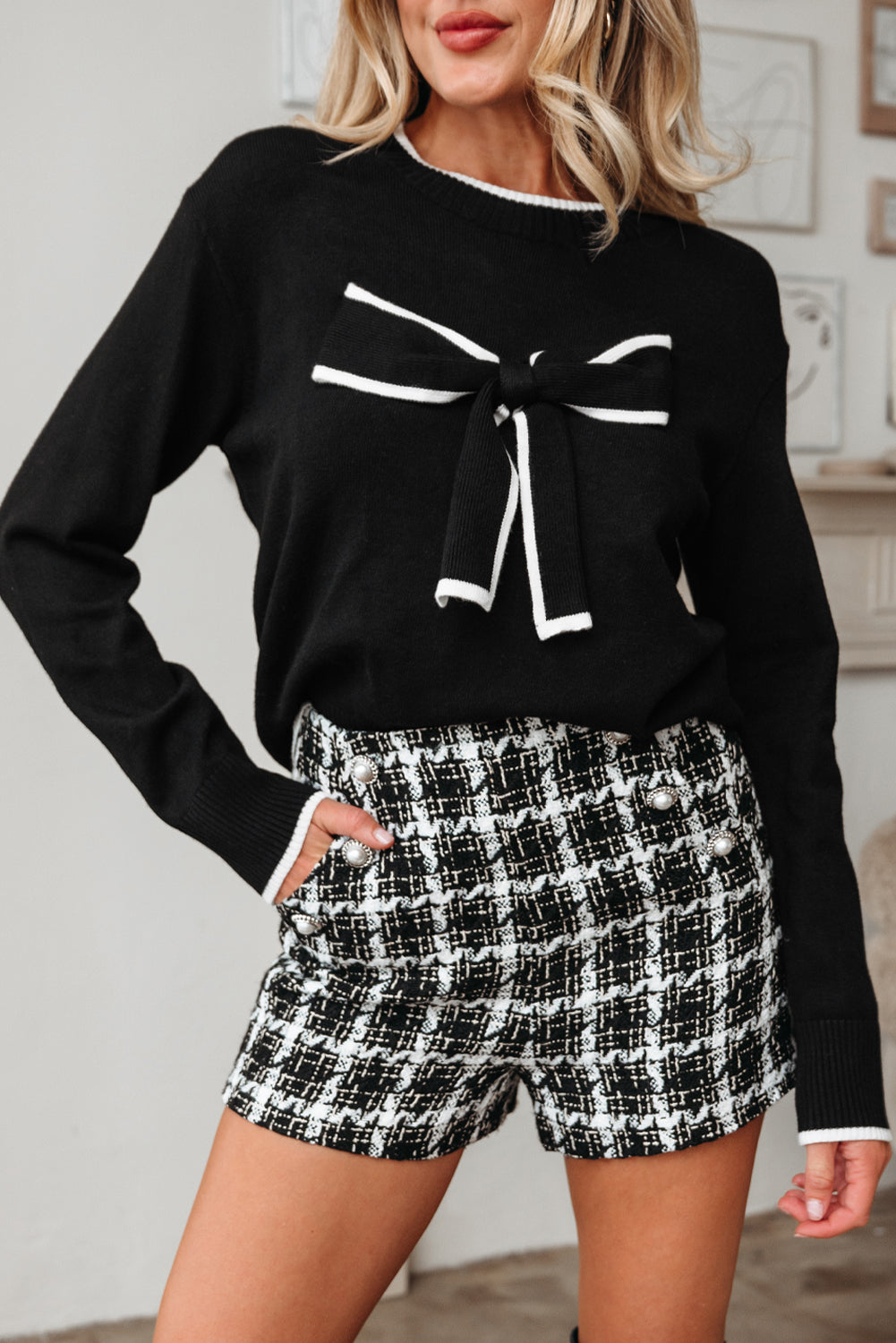 Trim Big Contrast Big Bow Accent Holiday Cropped Knit Top