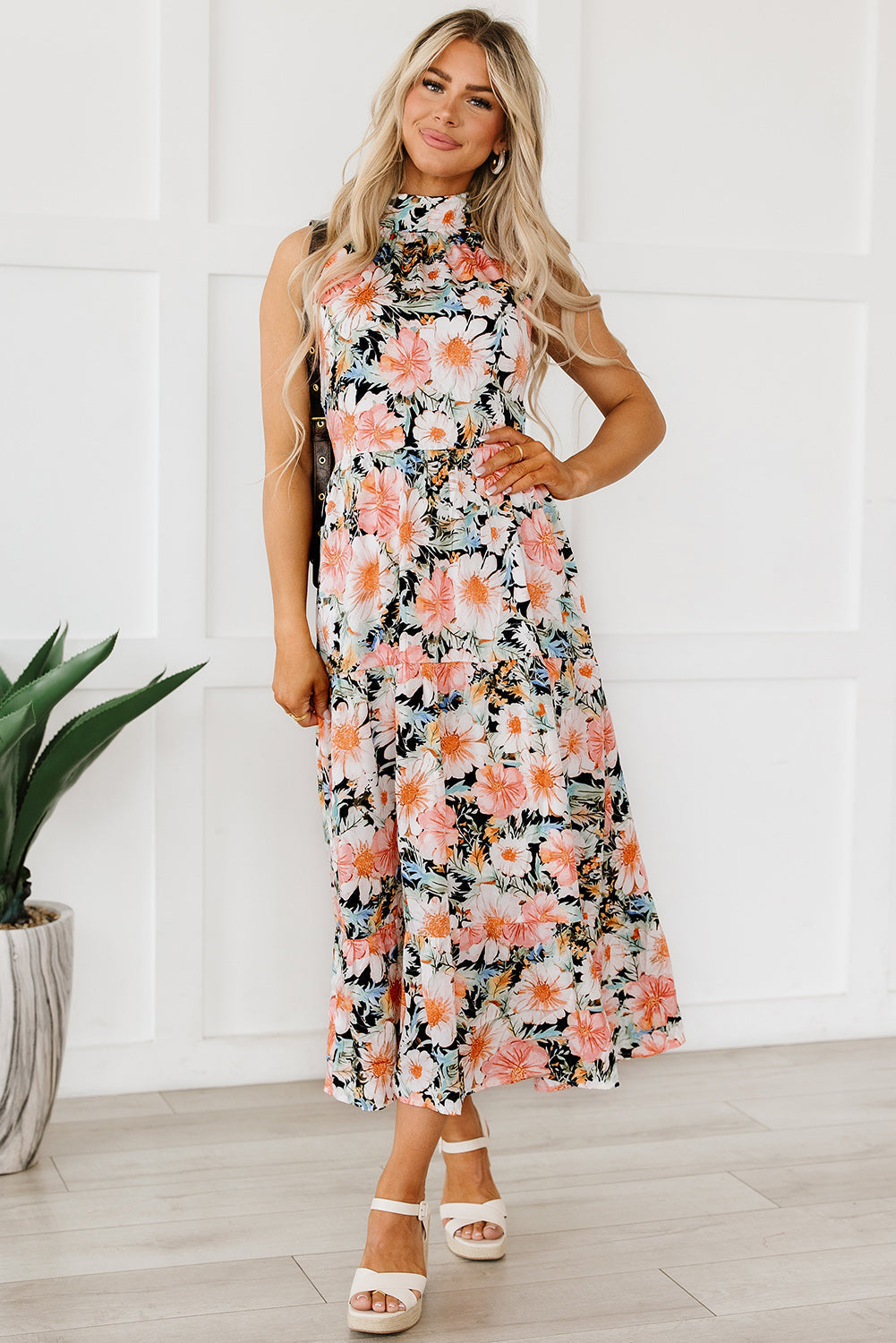 Women's Bohemian Floral-Print Knotted Halter Maxi Dress