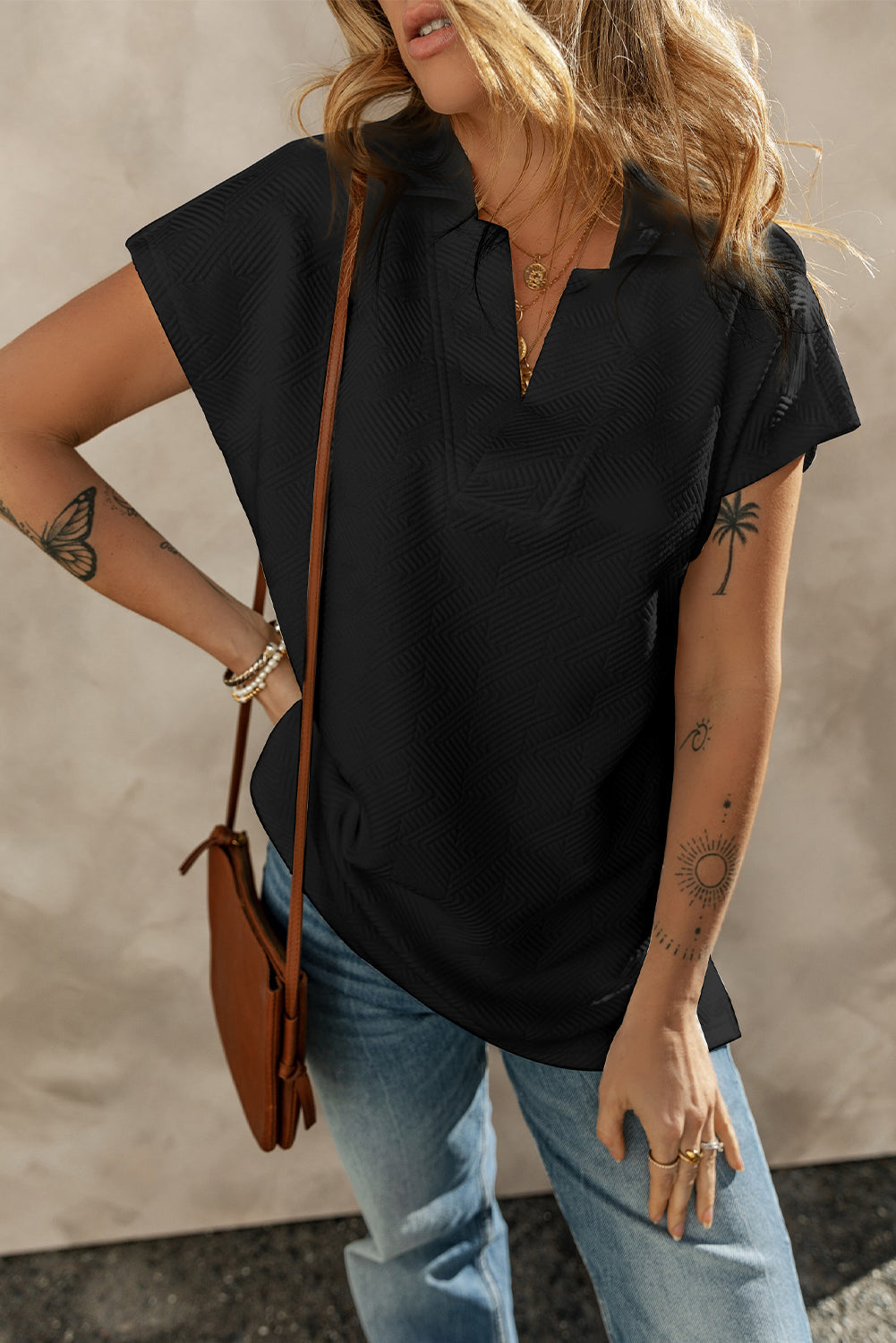 Women's Collared Textured V Neck Top