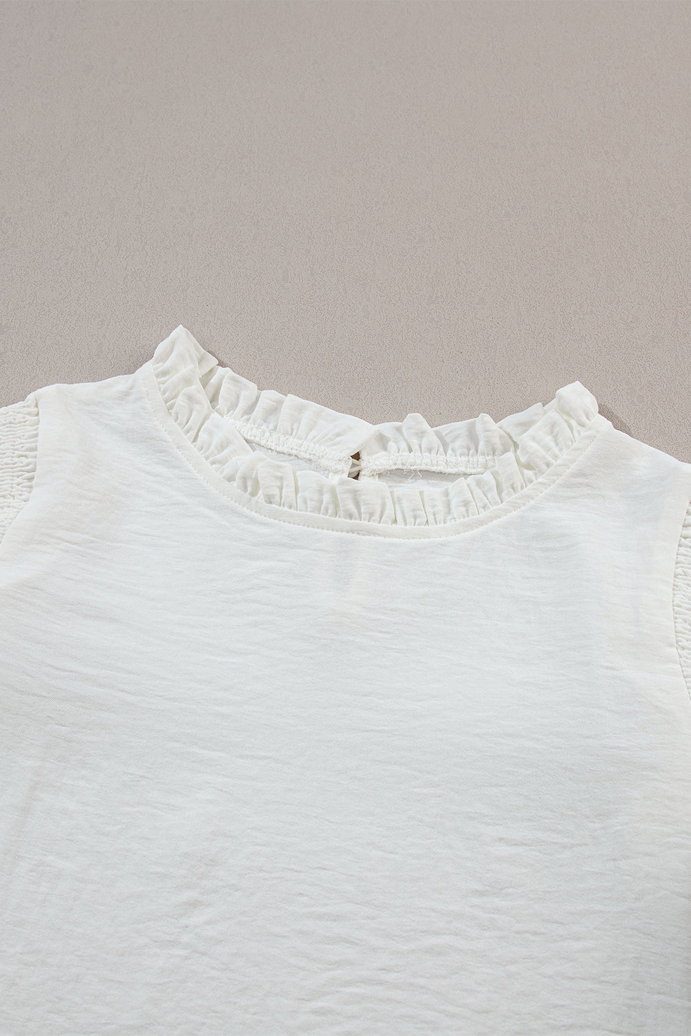Women's Blouse Featuring Frill-Trimmed Neck Ruffle-Trimmed Trim Bubble Sleeve