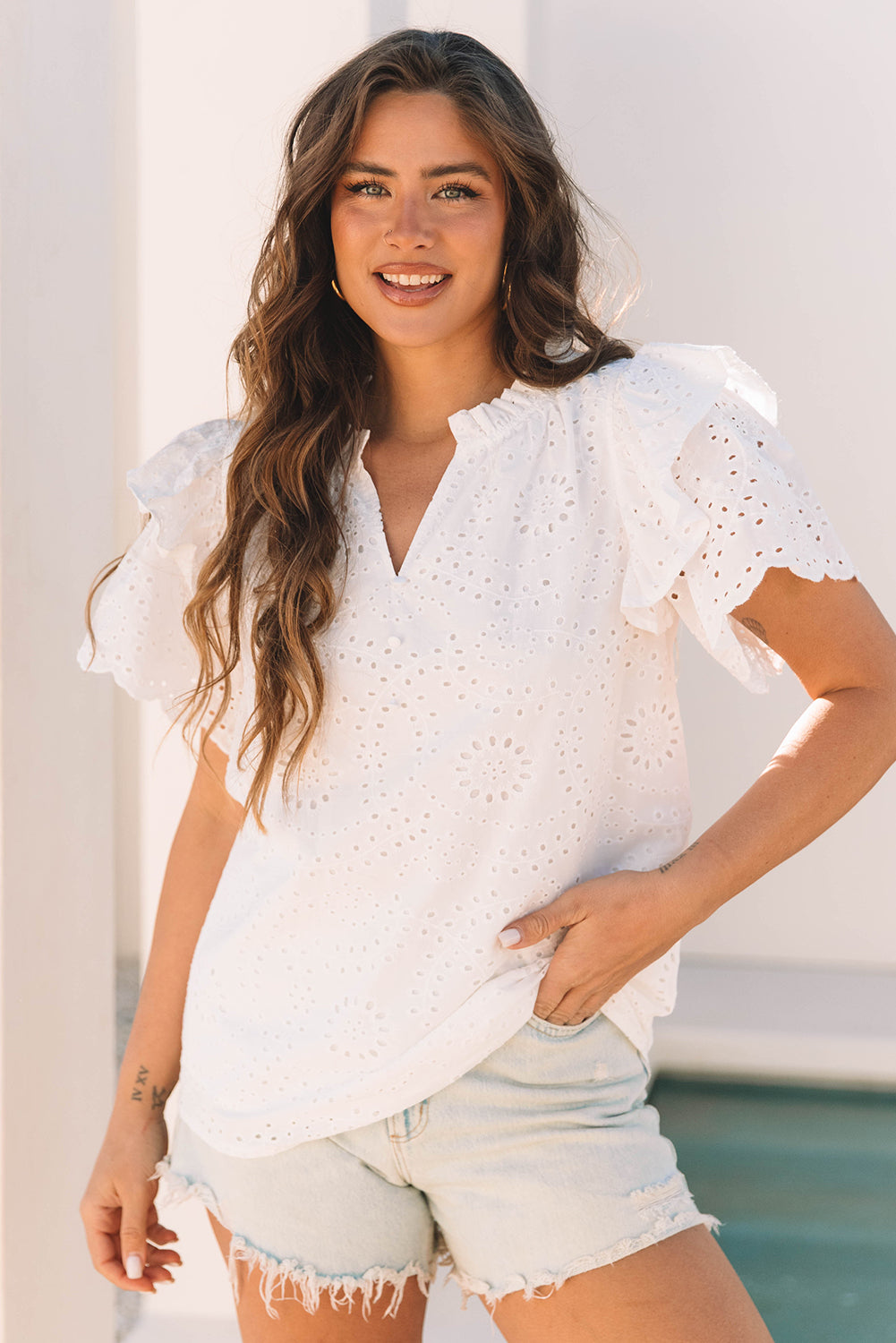 Anglaise Ruffle Broderie Ruffle Short-Sleeved Blouse in White