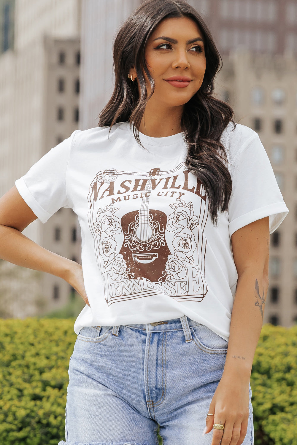 Women's NASHVILLE MUSIC CITY Graphic-Print Crew Neck Tee
