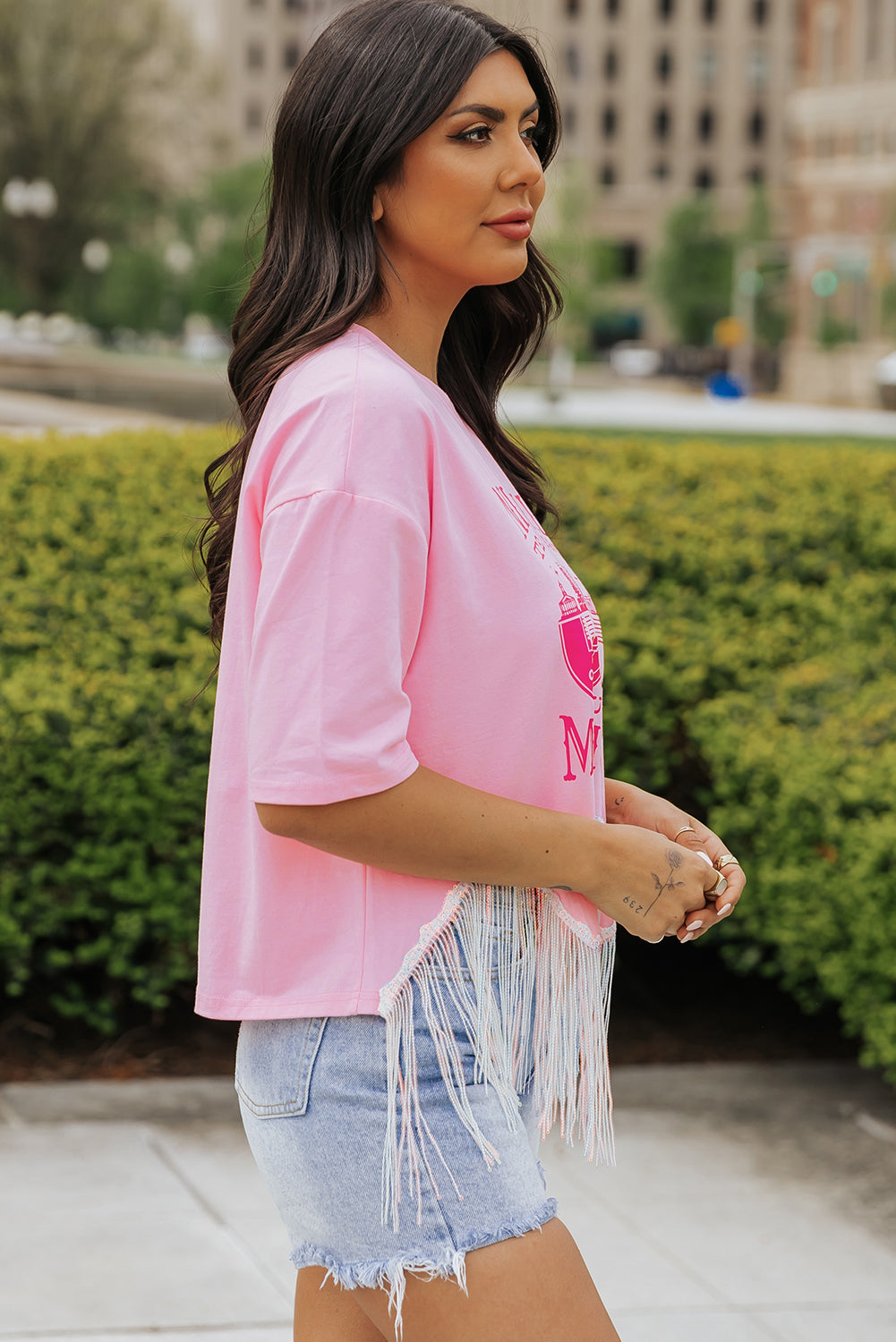 Women's Tee with Sequin Fringed Hem NASHVILE MUSIC CITY Graphic-Print