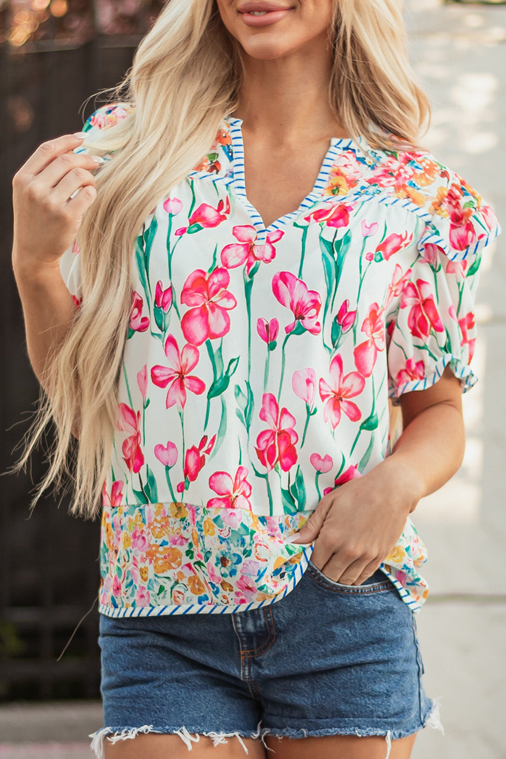 Striped Detail Floral-Print Detail Split Neck Short-Sleeved Blouse