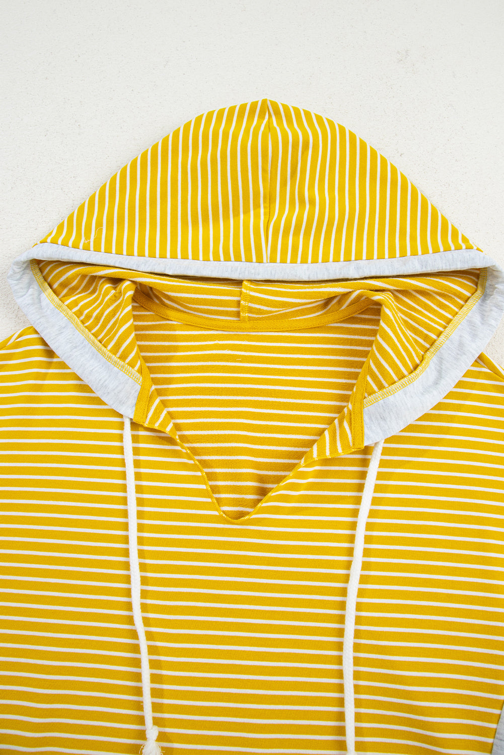 V-Neck Colorblock Drawcord Easy-Fit Fit Hooded Top