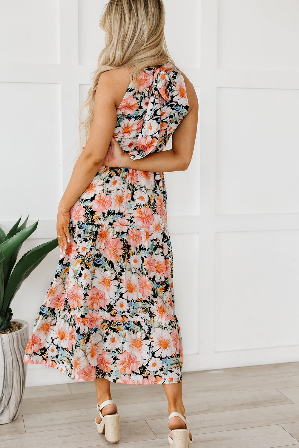 Women's Bohemian Floral-Print Knotted Halter Maxi Dress