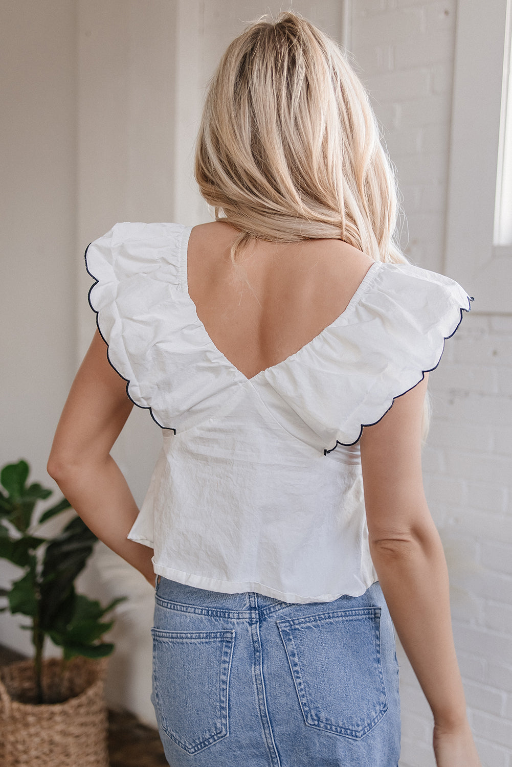 Contrast Bow Ruffle Trim V Neck Blouse