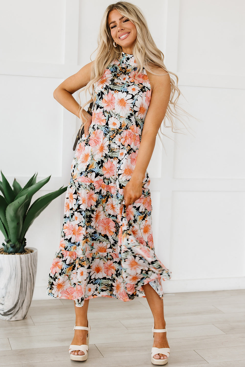 Women's Bohemian Floral-Print Knotted Halter Maxi Dress